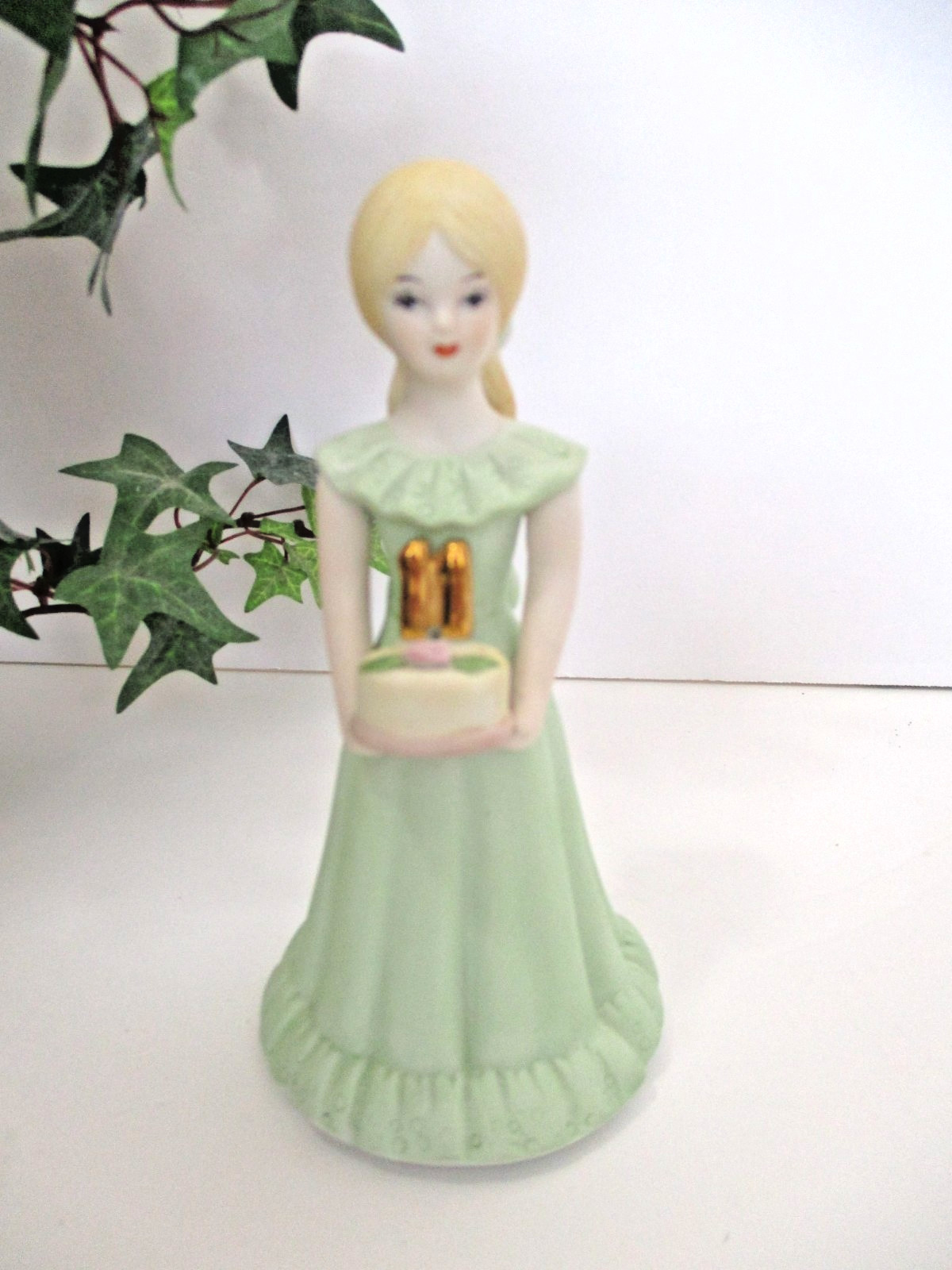 Growing Up Birthday Girls 11 Year Old Blonde Figure 5.5 Inch Tall 1981 Enesco