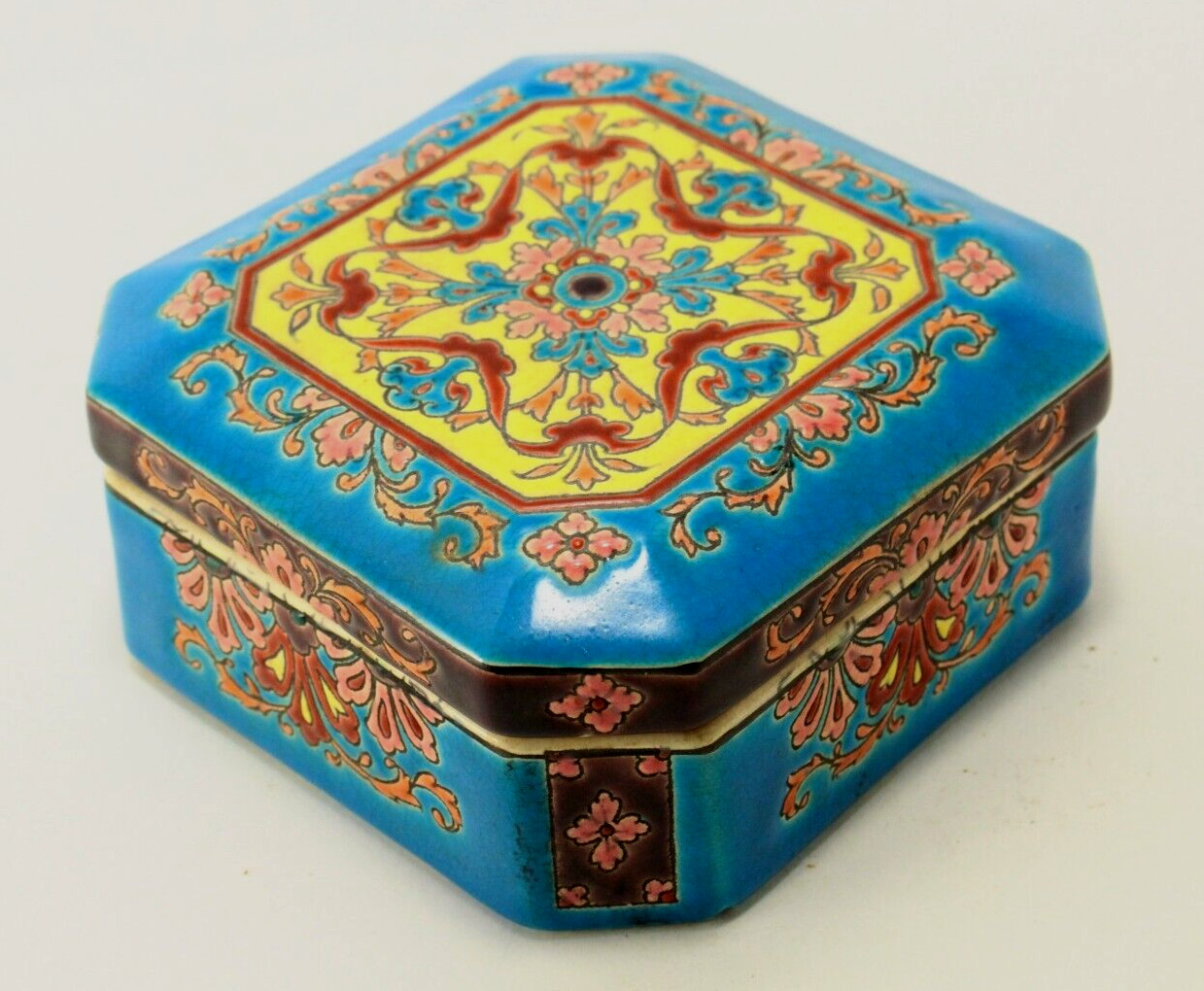 = 1920-1936 LONGWY Square Faience Box, Kenilworth Studio, France