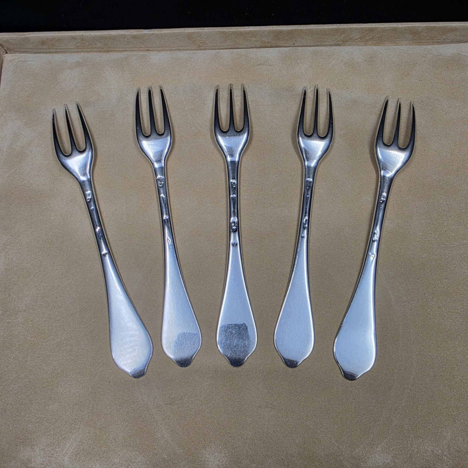 Rare 18th Century Solid Silver 5 Forks Suite, Samuel Hitchcock 1713/1719