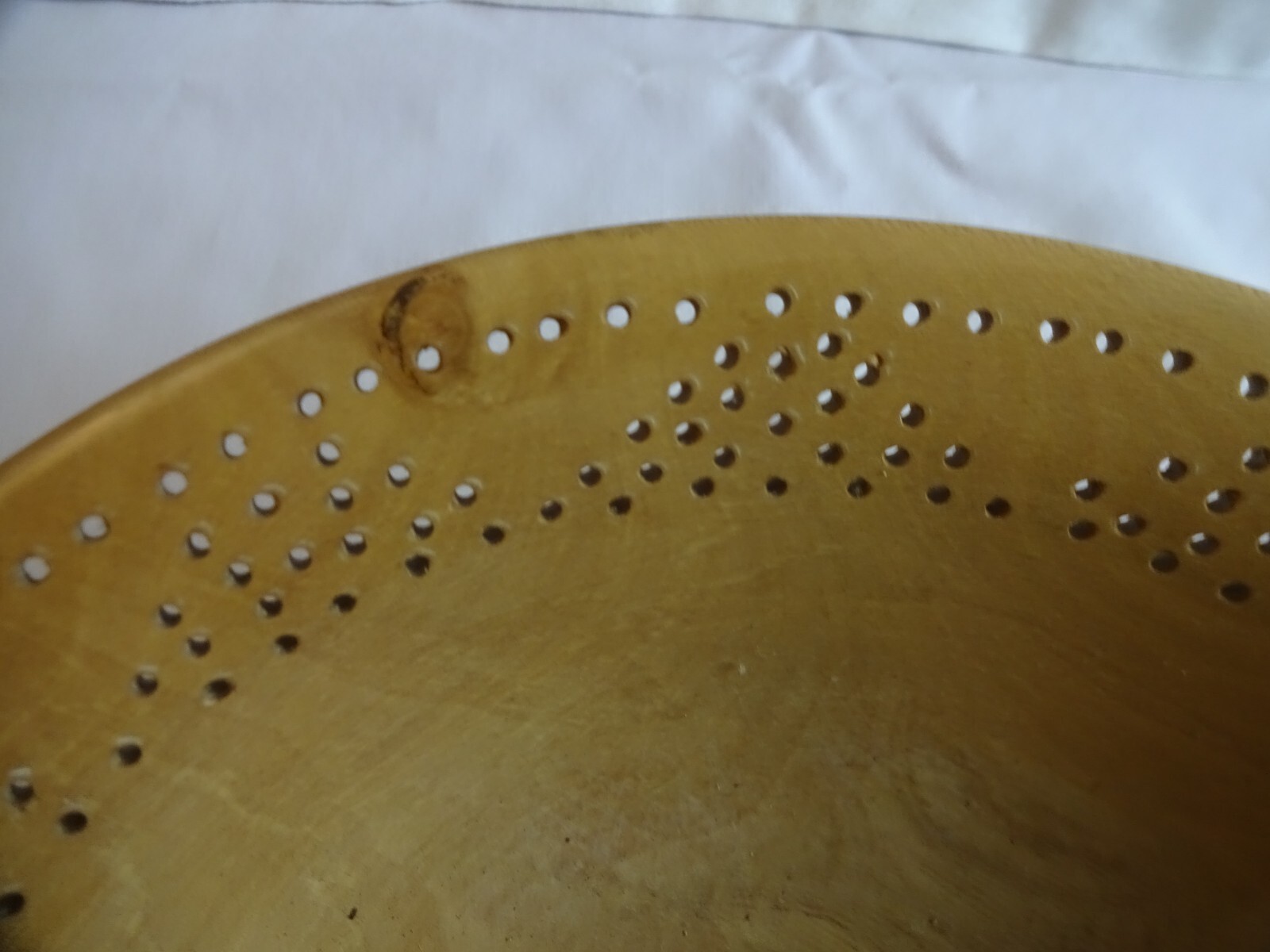 Vintage Turned Cherry Wood Bowl Signed By Campbell, Bangor, N. Wales 7 x 21 cm