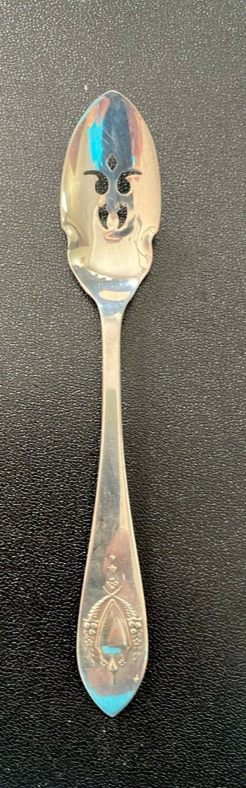 LUNT MOUNT VERNON STERLING FLATWARE OLIVE SPOON NOT MONOGRAMMED MORE AVAILABLE