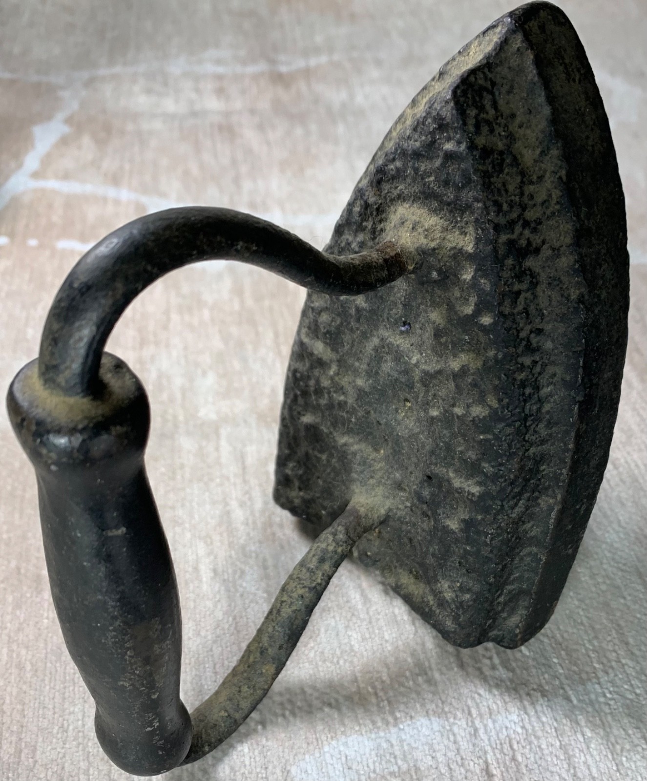 Antique Cast Iron Flat Iron Wooden Handle 1890’s – 1920’s