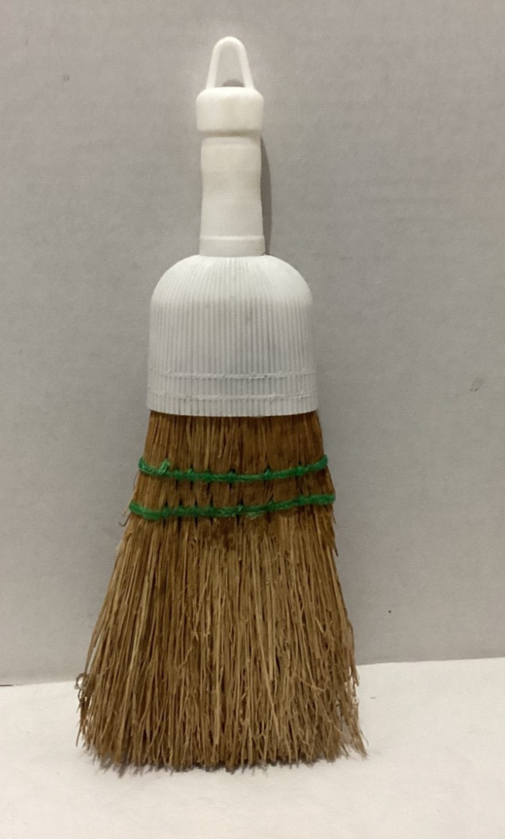 Vintage Broom Corn Straw Hand Whisk Broom – White plastic handle