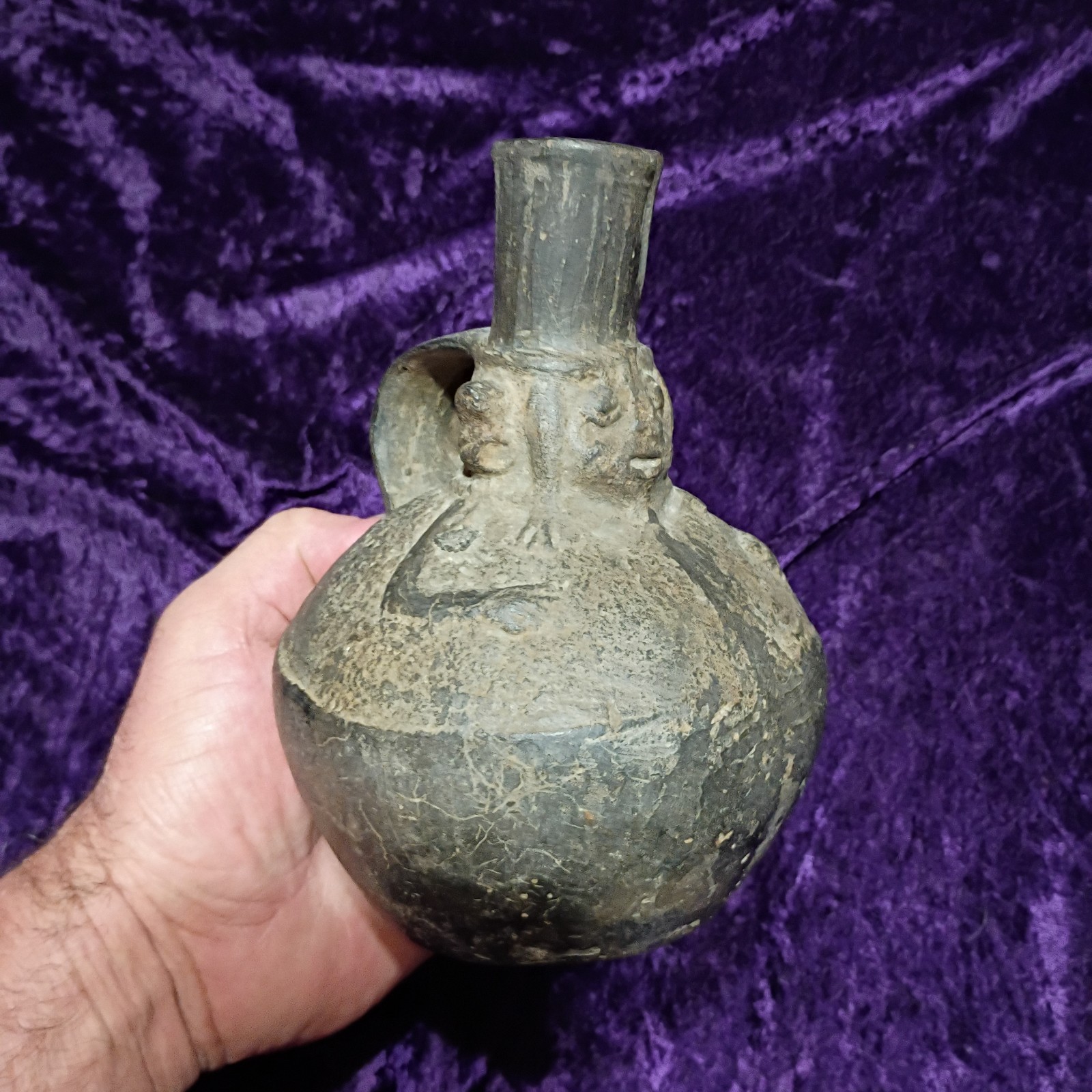 7″ x 5″ Pre Columbian Pottery Peruvian Chimu Blackware Figural VESSEL w Handle