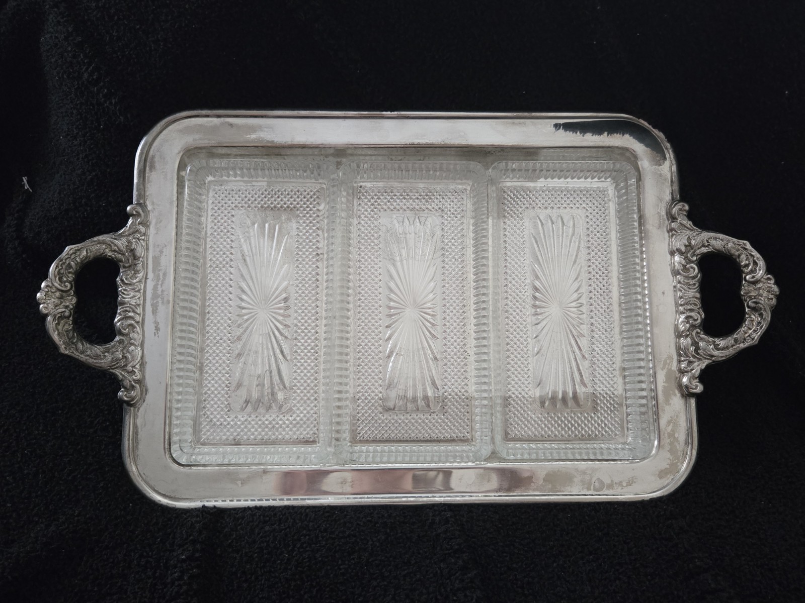Leonard Italy Silverplate Silver Plate Victorian Floral Scroll Tray Glass Insert