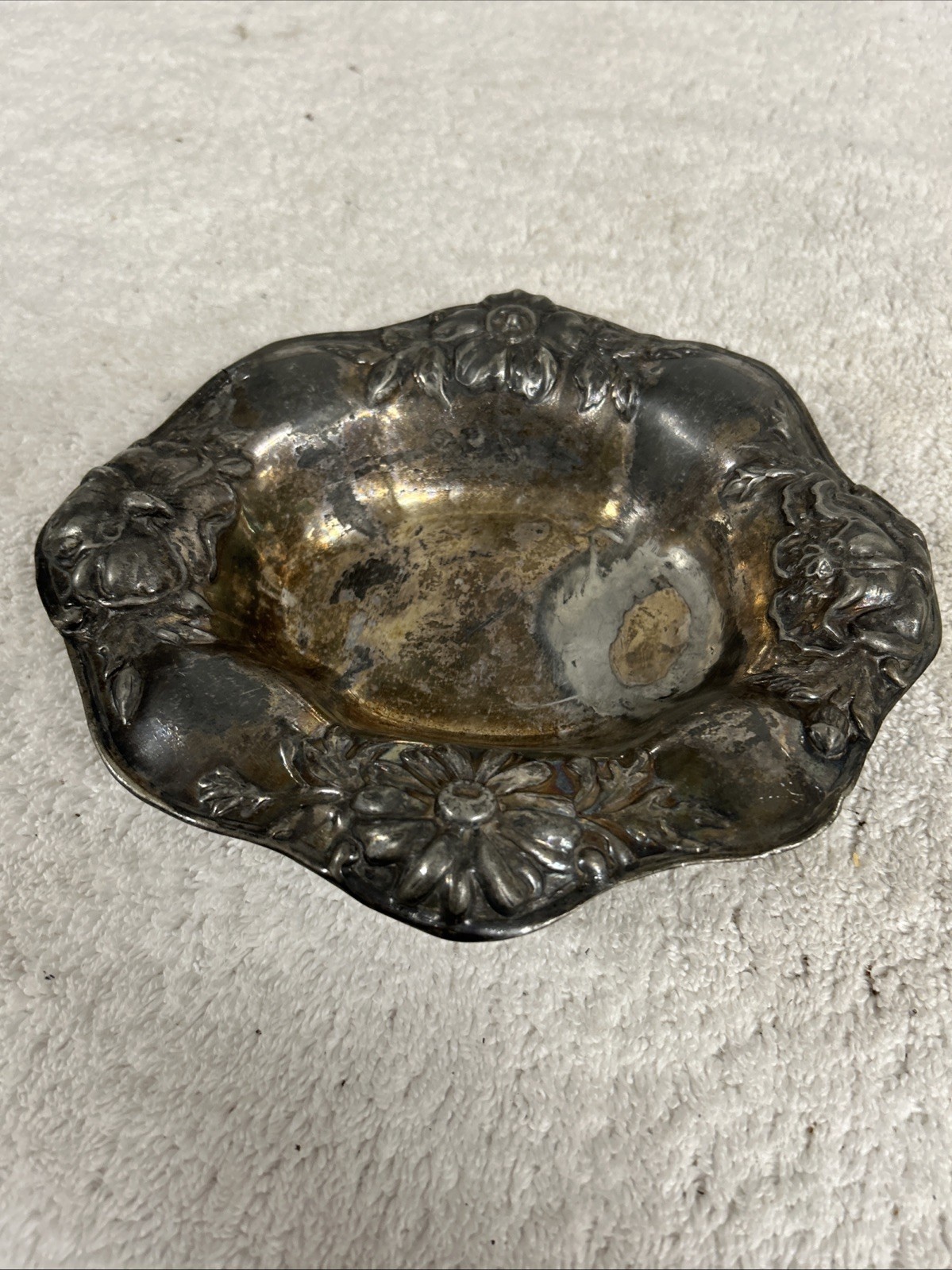 Antique Wallace Art Nouveau Era Quadruple Plated Silver Candy Dish 8”x6.5” 1947