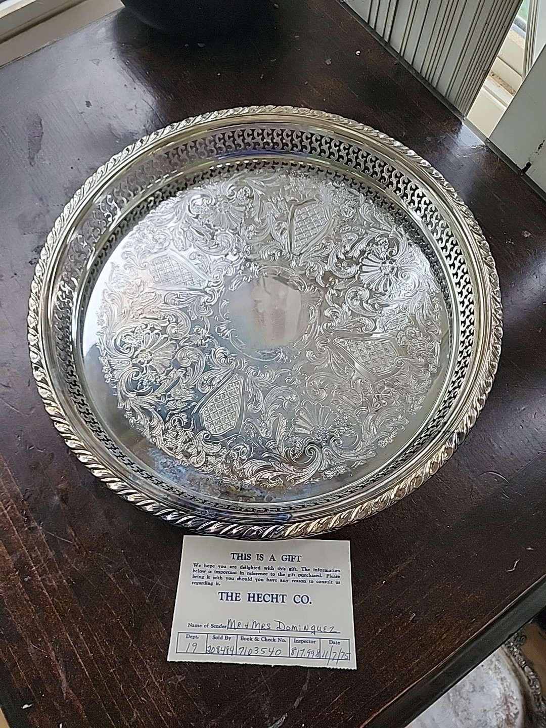 Vintage ONEIDA USA Silverplate Gallery Tray Round 12″ Chased Center Pierced Rim