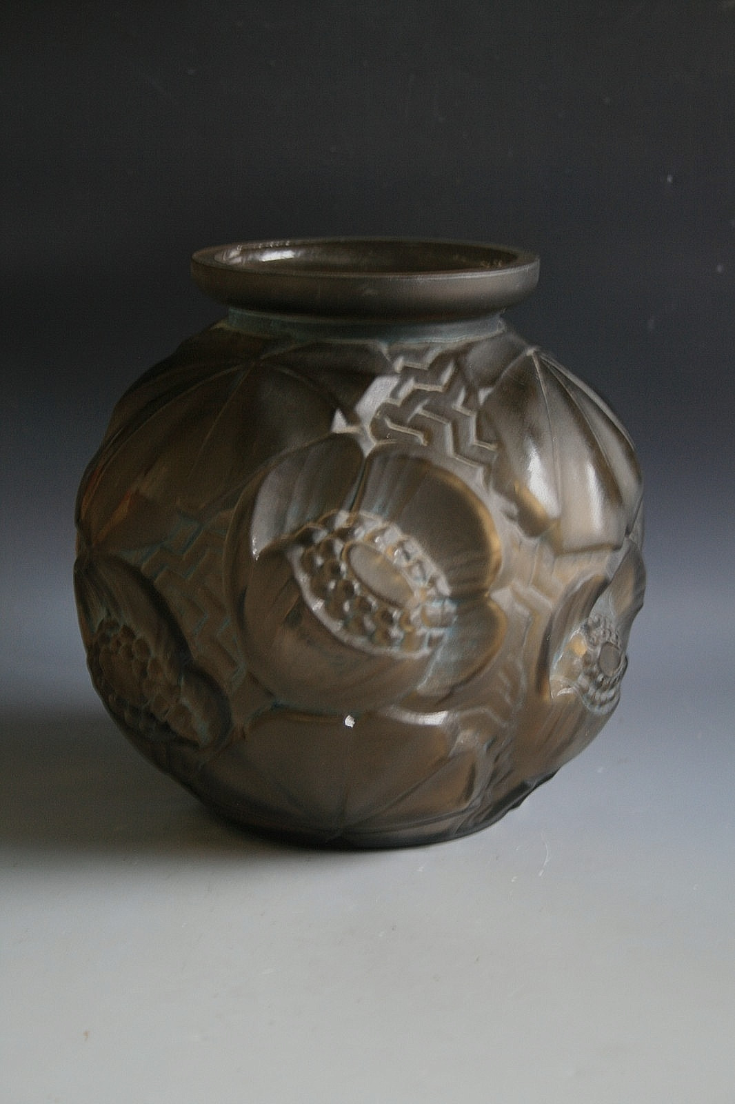 ANTIQUE ART DECO PIERRE D’AVESN GLASS VASE