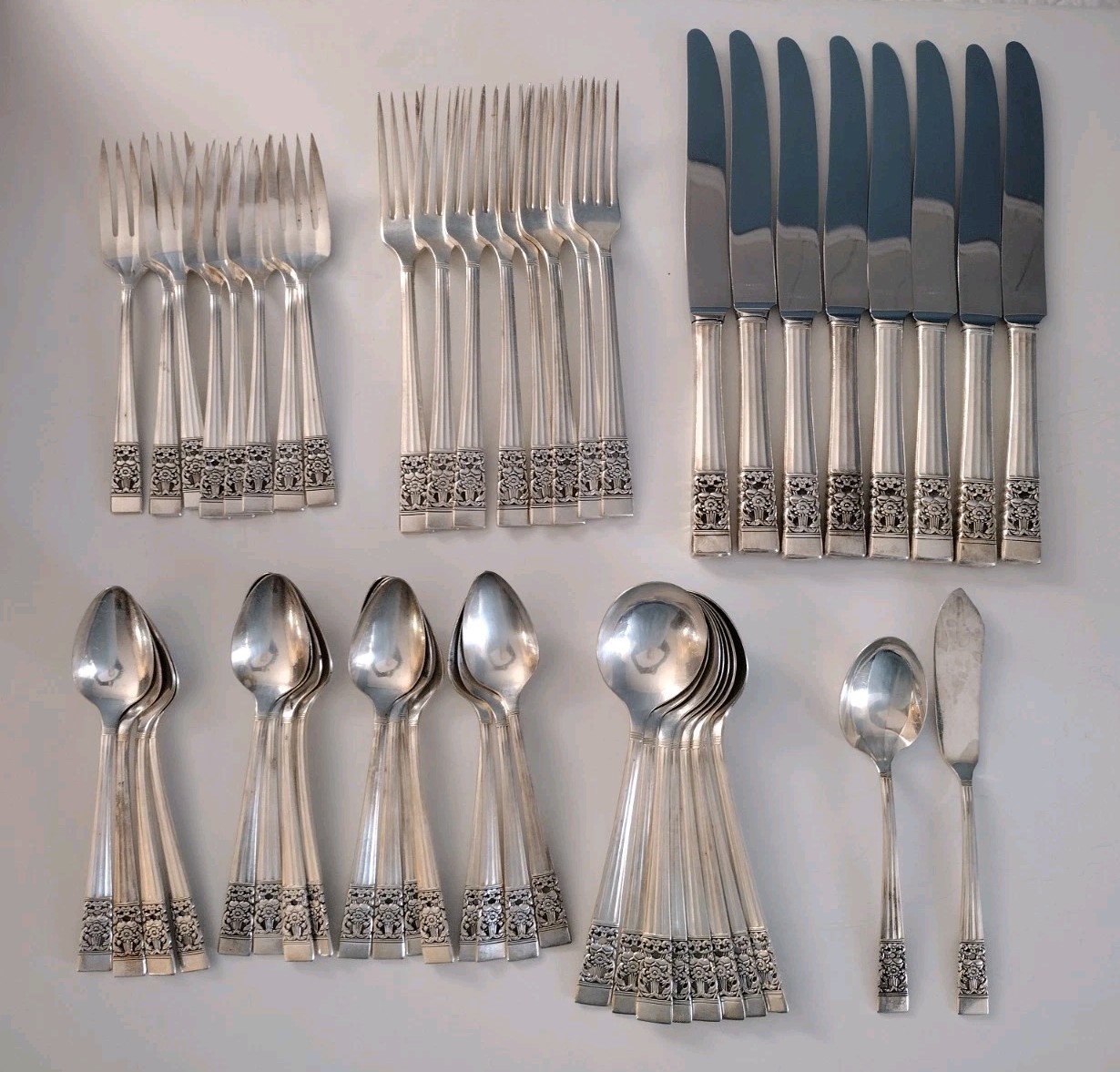 Vintage Oneida Community Coronation Silverplate Flatware 8 Settings 50 Pieces