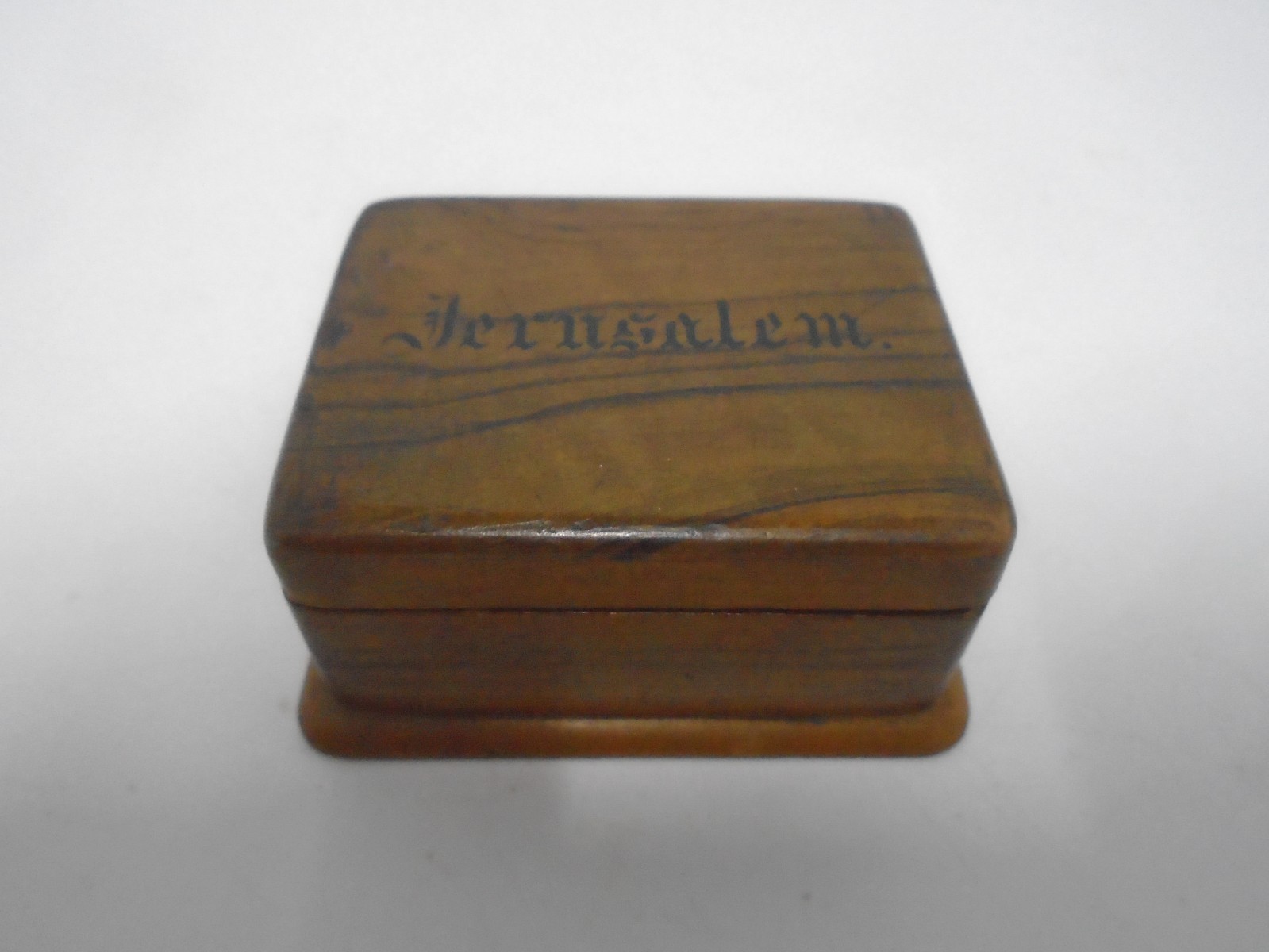 Antique Treen Stamp Box c1930 OLIVE Wood JERUSALEM Souvenir