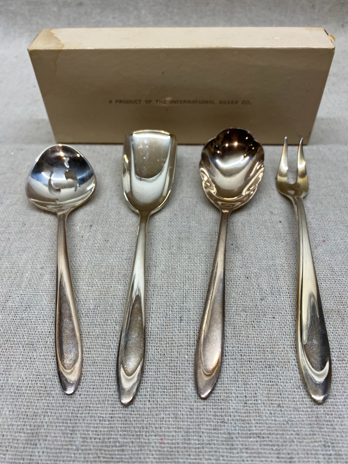 Vintage 4 Piece International Silver Co. Silverplate Hostess Set Hor d’oeuvre