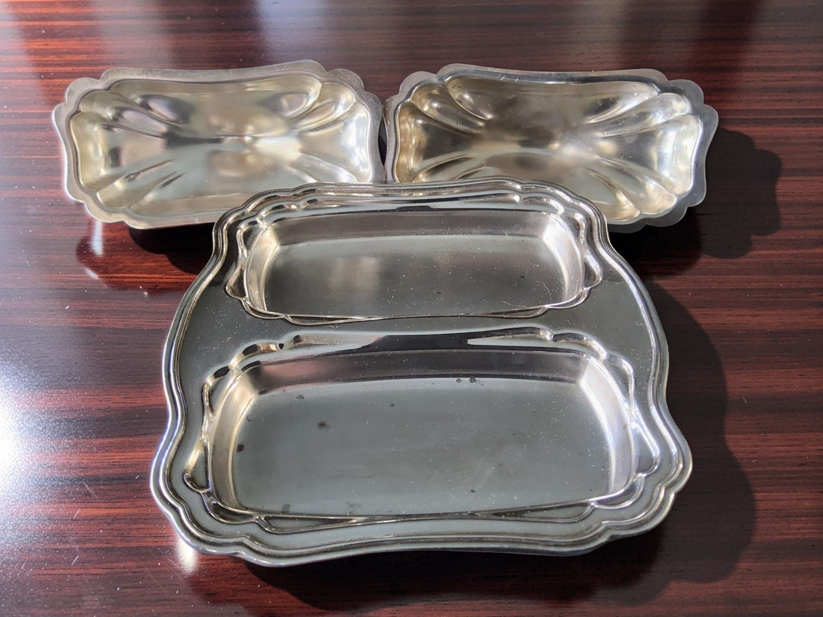 Vintage Oneida silver-plated double butter dish serving tray with scallop edging