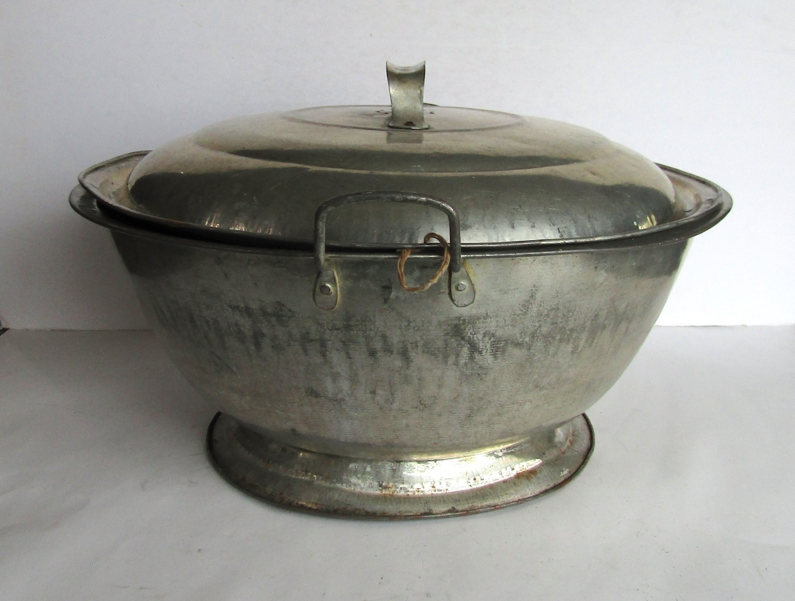 Vintage Bread Dough Riser Bowl Pan with Lid Vented Metal Aluminum Primitive