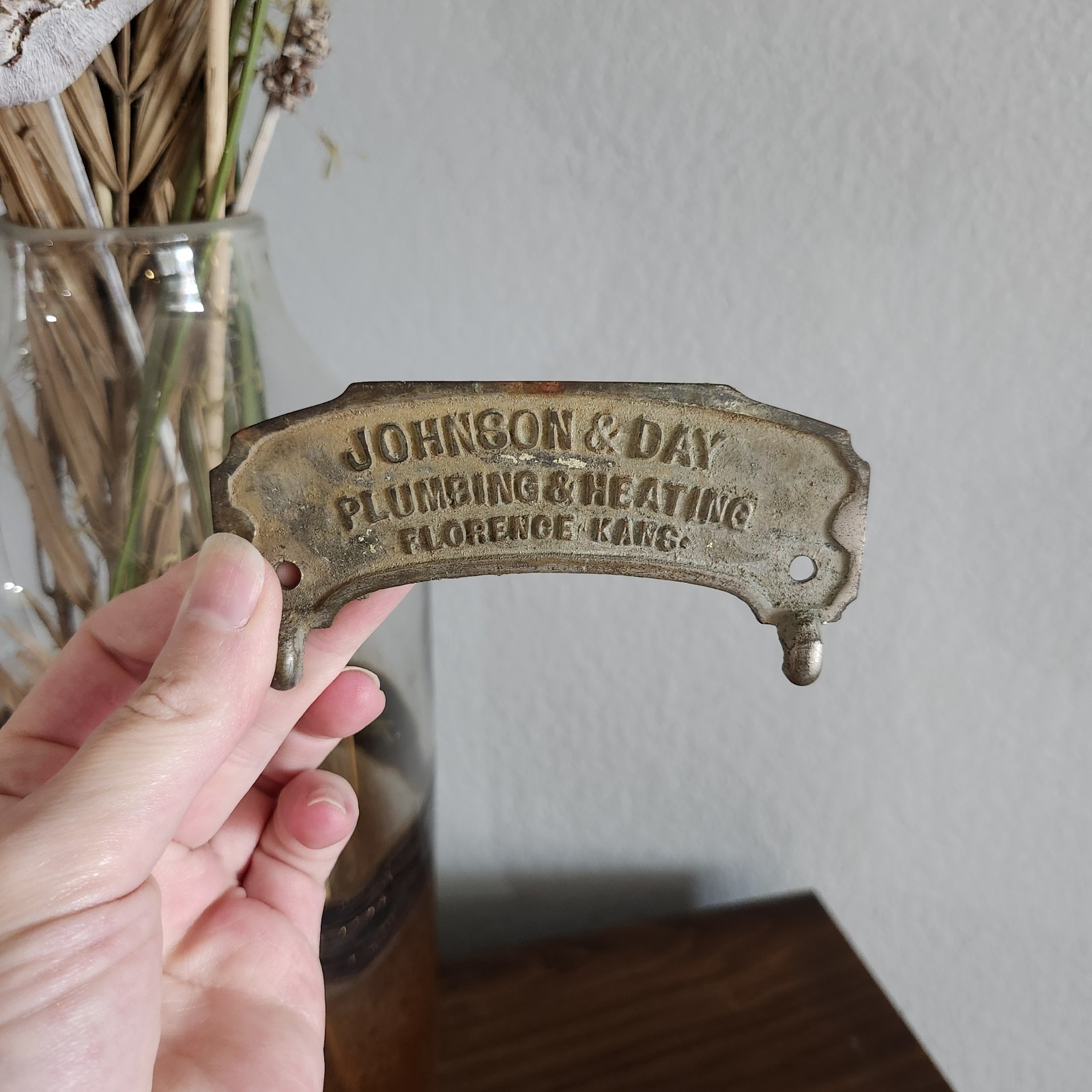 Antique Toilet Paper Holder Wolverine Brassworks Johnson & Day Plumb. No Hanger