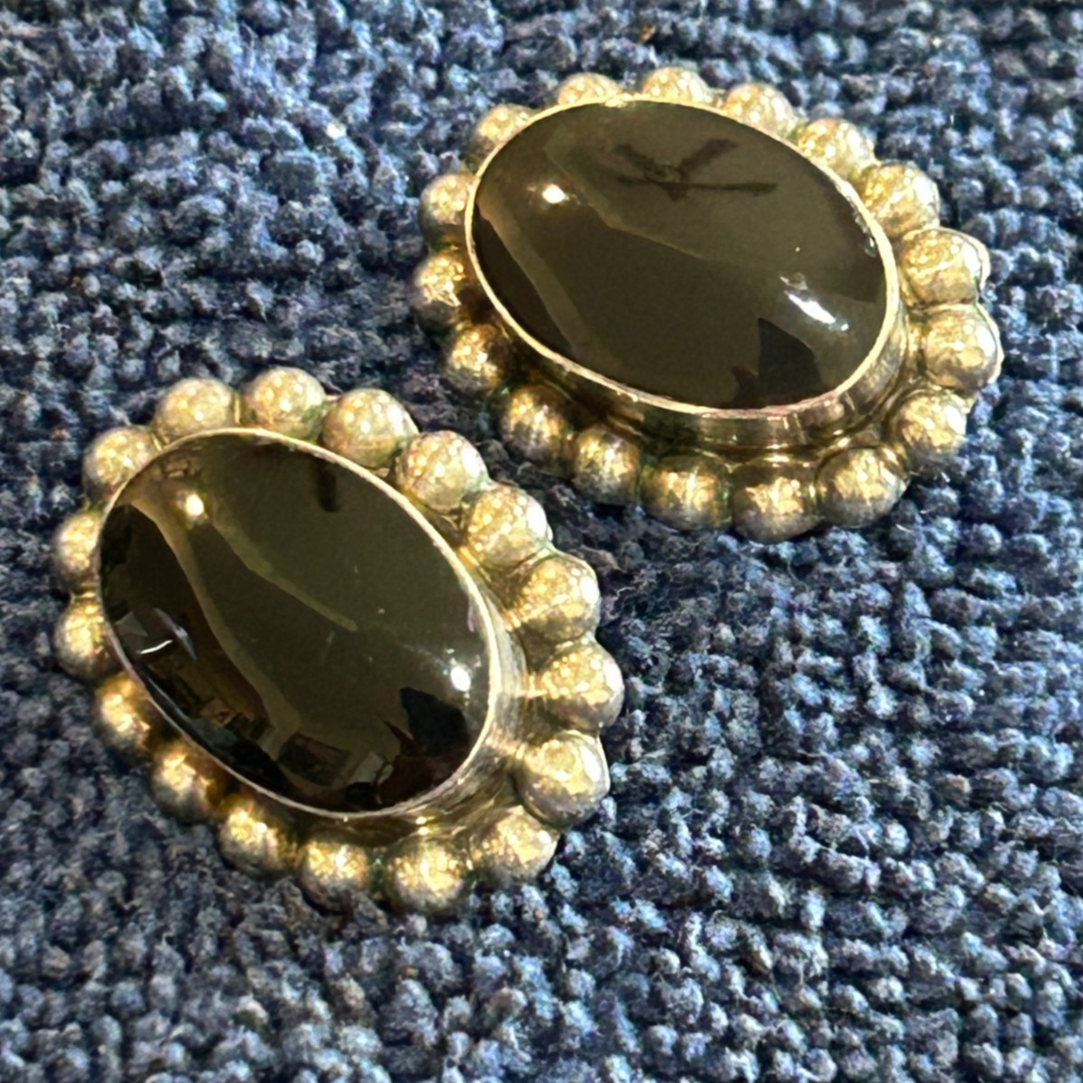 VINTAGE LARGE MEXICO STERLING SILVER BLACK OYNX CLIP ON EARRINGS 19.4 GRAMS