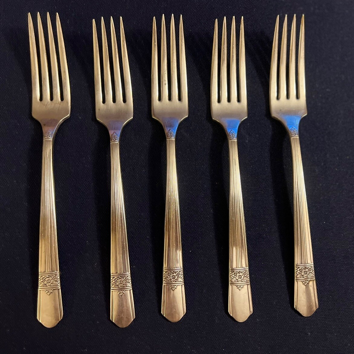 5 SIMEON L & GEORGE H ROGERS COMPANY ONEIDA SILVER ROSE SILVERWARE DINNER FORKS