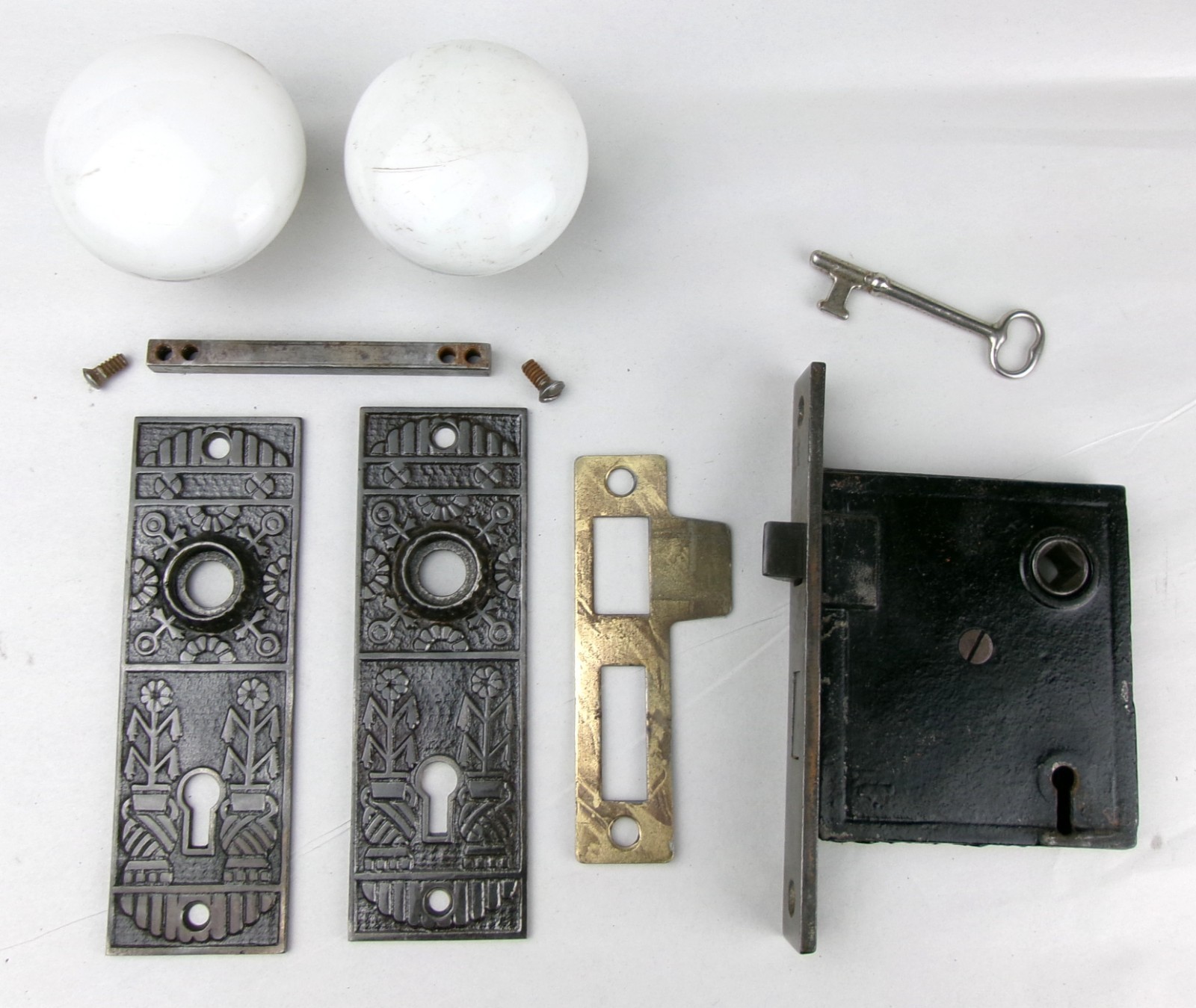 Antique Set EASTLAKE Backplates White Porcelain Door Knobs Mortise Lock w/ Key