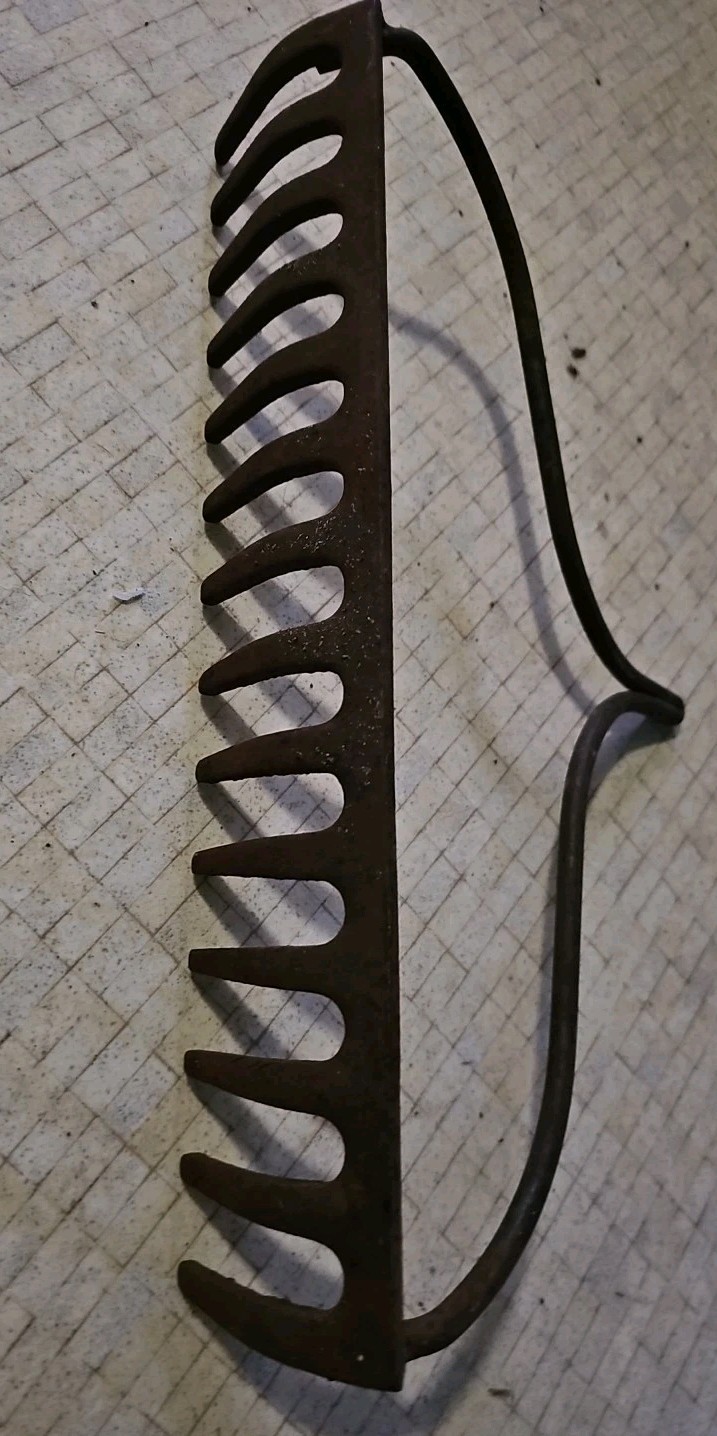 Vintage 14 Tine Iron Rake Head / Garden Tool Rustic,farmhouse