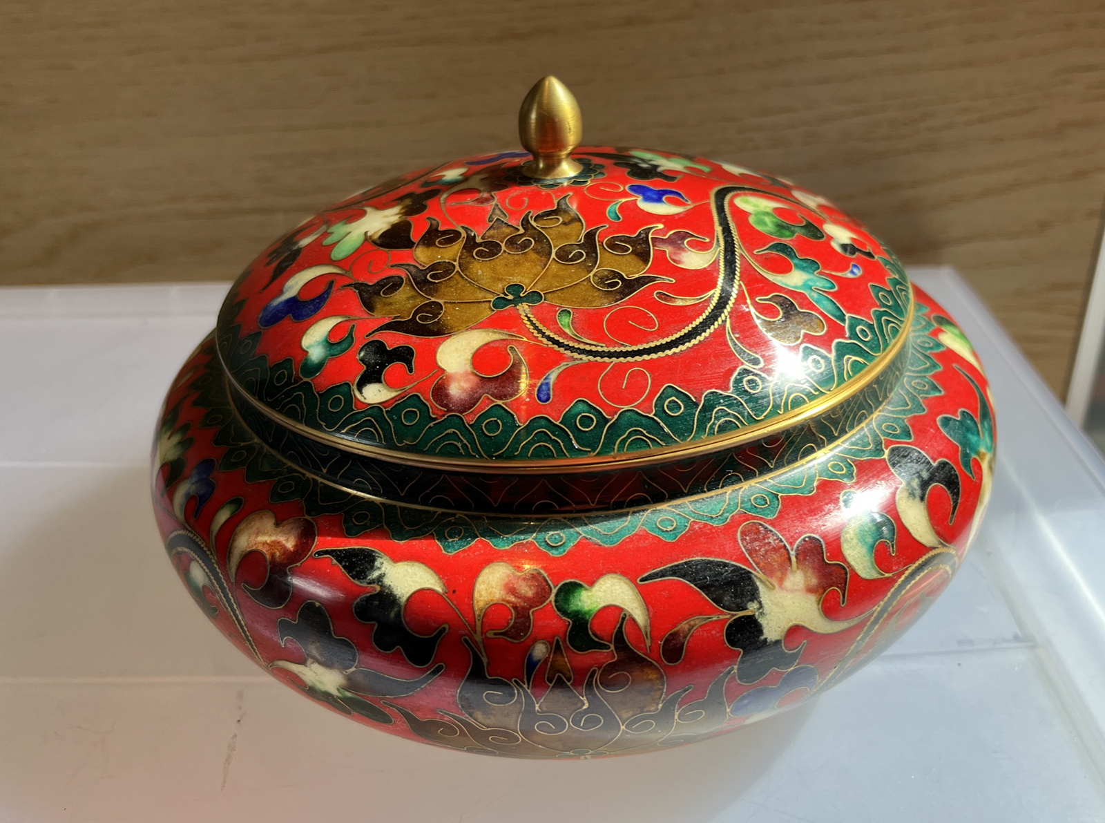 Vintage Signed Kuo Enamel Red Cloisonné bowl w / Lid Brown Blue White Green