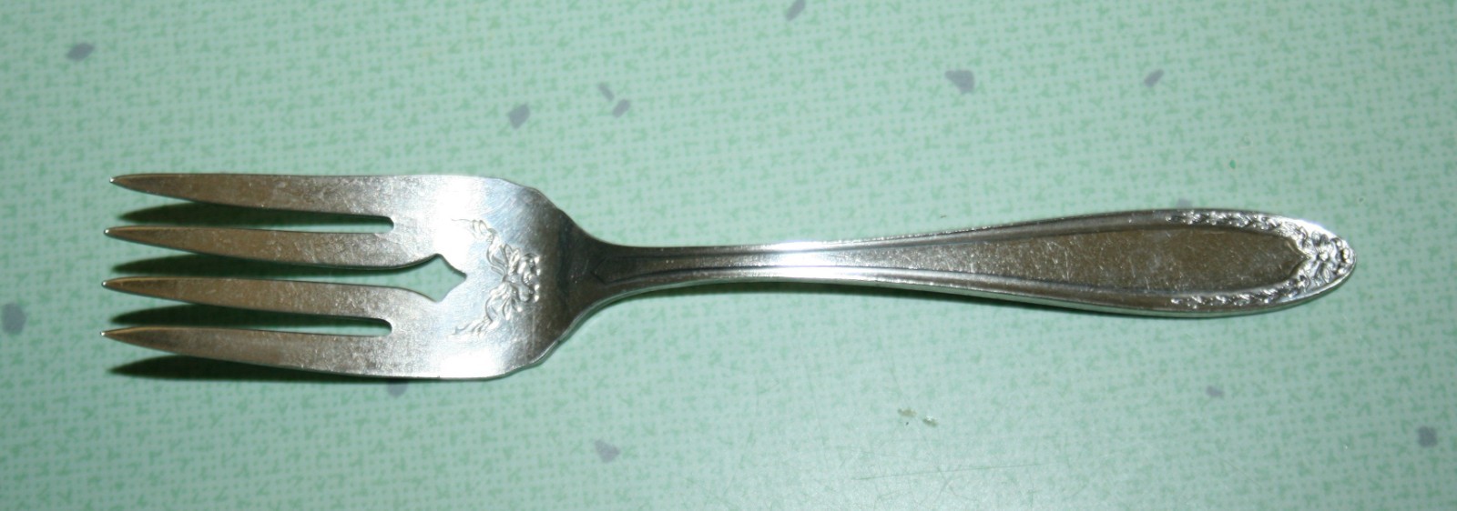 Vintage Oneida Community BRIDAL WREATH Silver Plate 1915 Baby Fork 5″ Flatware