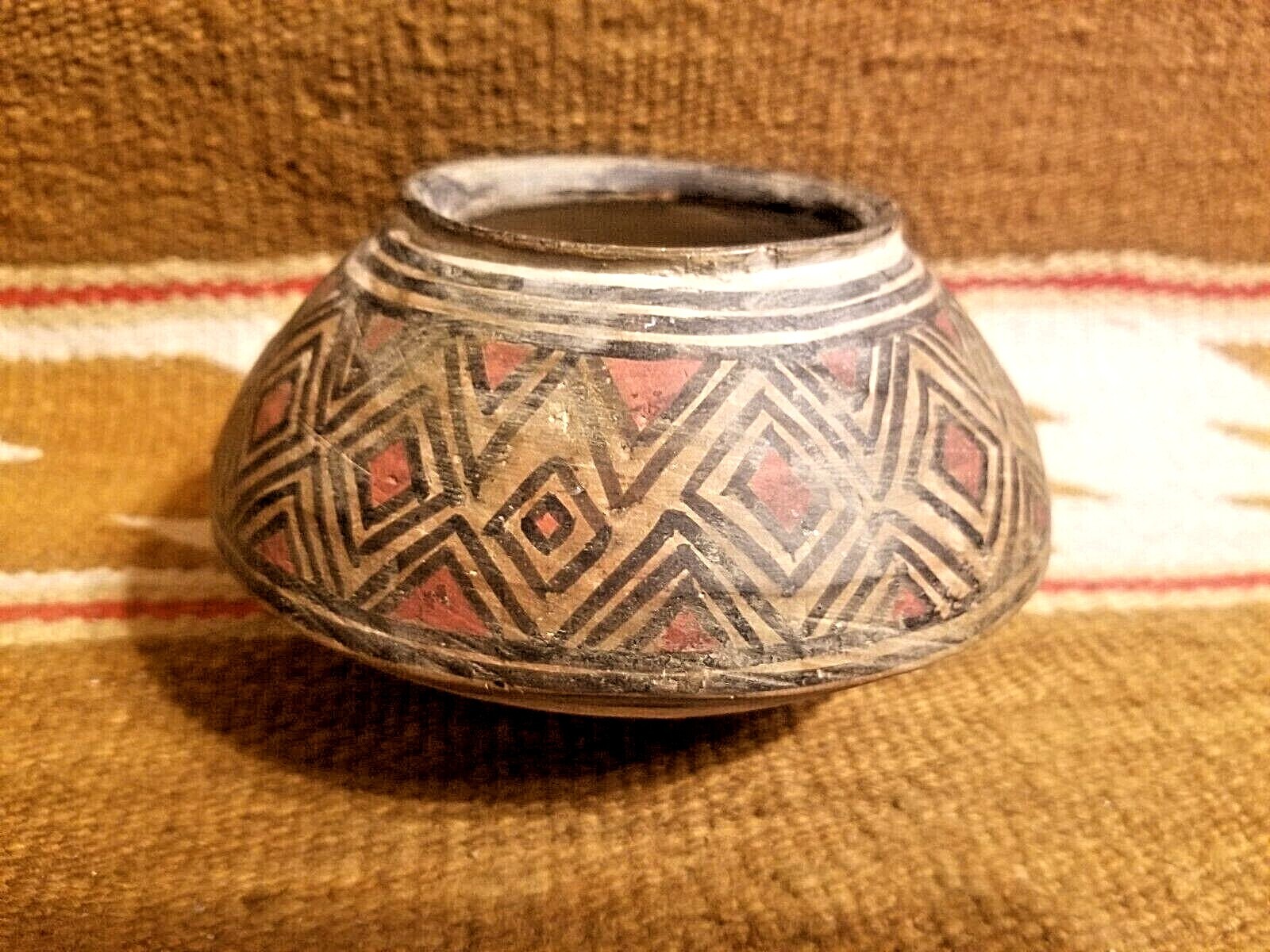 ANCIENT INDUS VALLEY CIVILIZATION GEOMETRIC DECORATED POTTERY BOWL Ca 2000 BC
