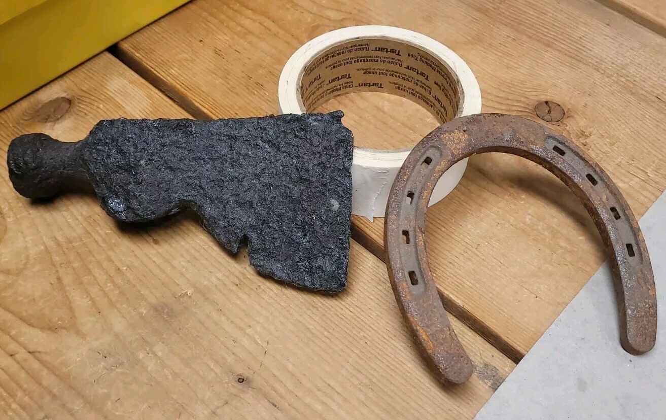 Primiative Antique Lot Ulster County Dug Axe Head & Horseshoe Neat Lot 1800s