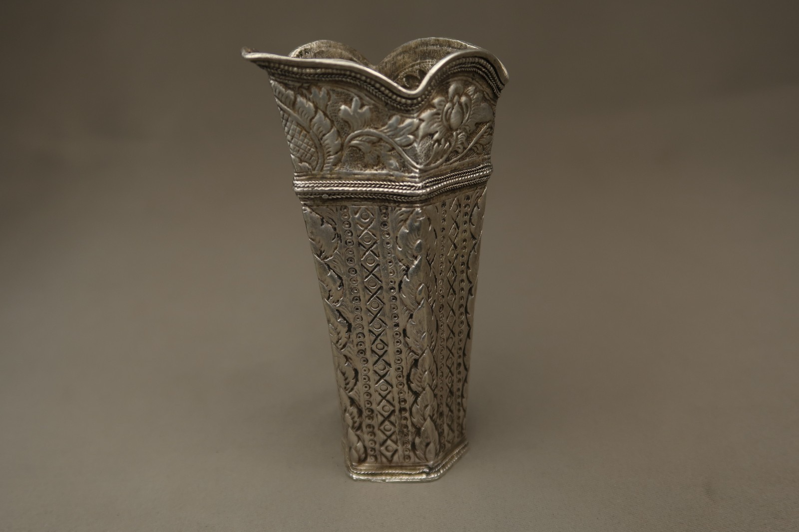 Antique South East Asia Silver Repousse Betel Leaf Holder Cup 19th Century