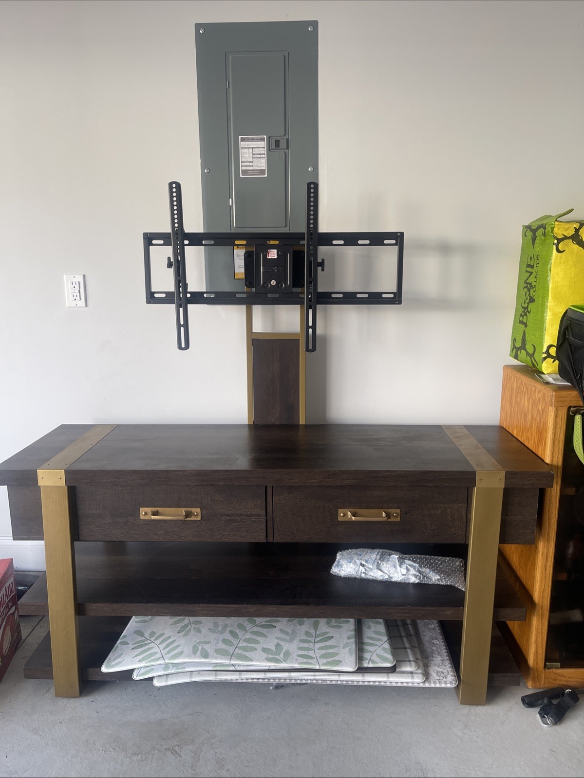 Good Quality Desk Is 5ft in by 28 In It Is 52 In Tall In Total. Great Condition