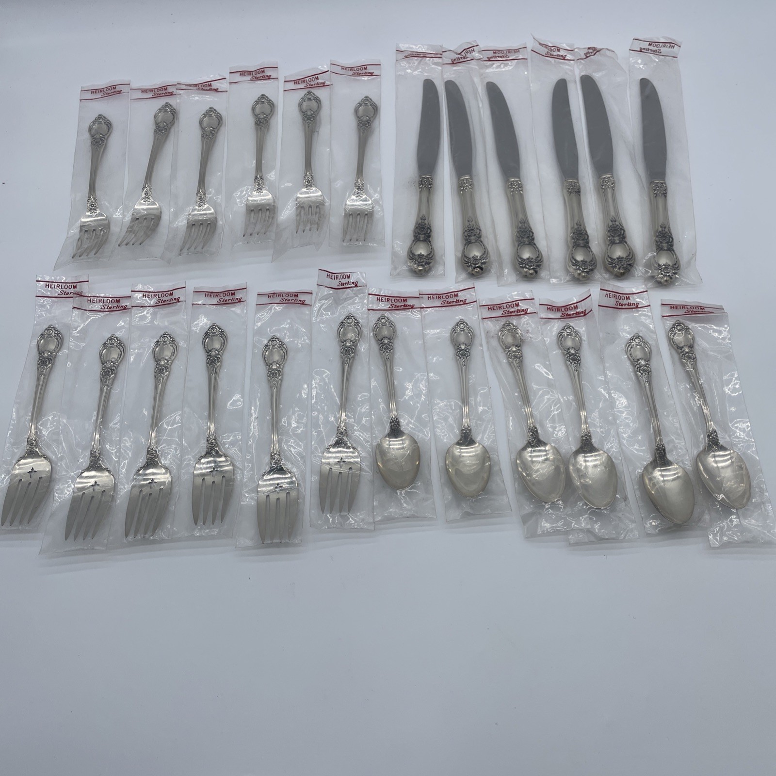 Stanton Hall by Heirloom Oneida Sterling Silver Flatware Set Service 24 pieces