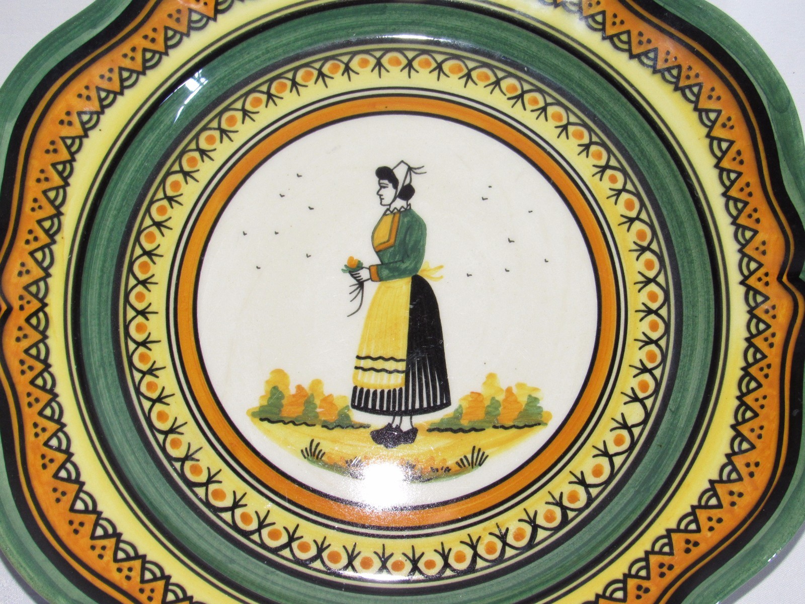 05d34 Old Large Breton Plate Diameter 35 cm Faience Signed Henriot Quimper 72