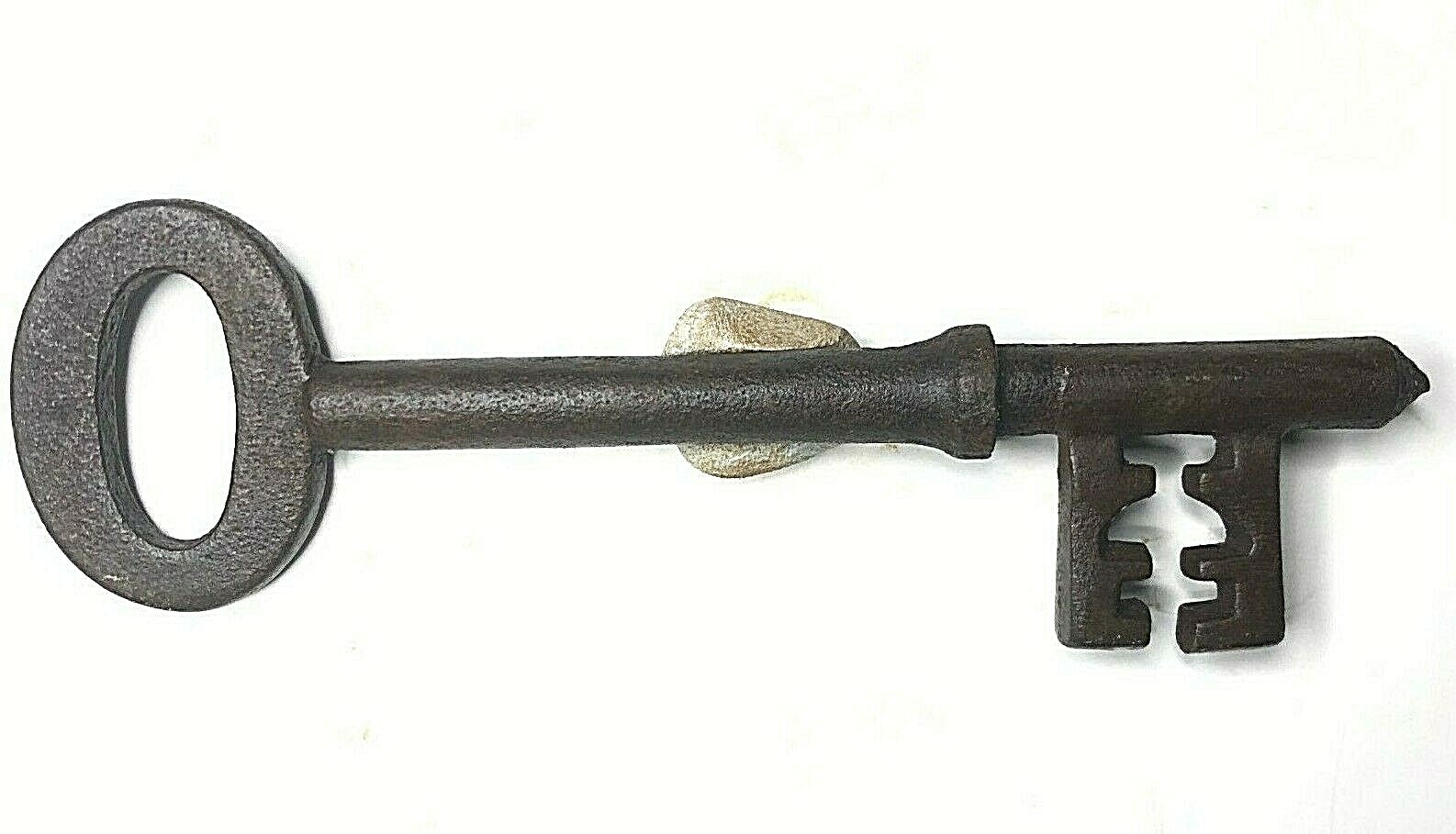 19th Century Victorian 4.3 inch Bridge Ward Lock key flat Bow original item
