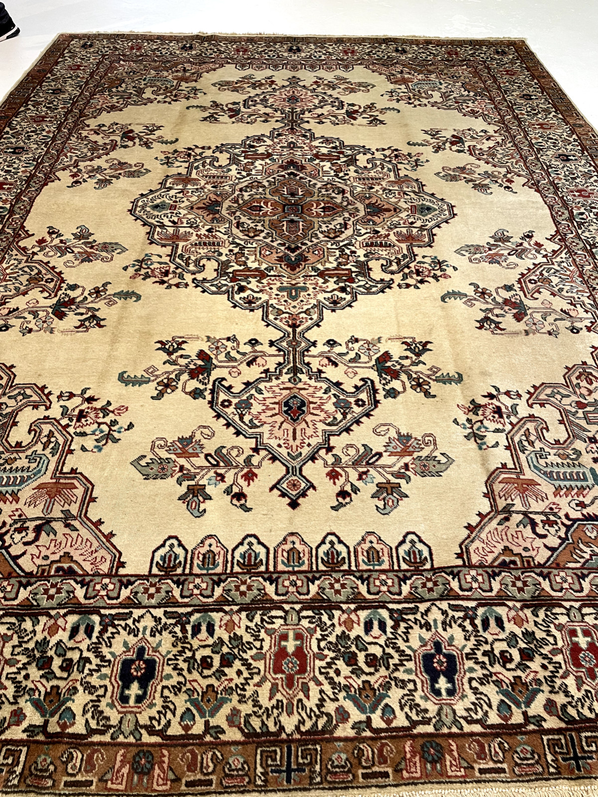 Antique Oriental Hand-Knotted Wool Area Rug Ivory/Red/Blue 9’9″ x 13’2″