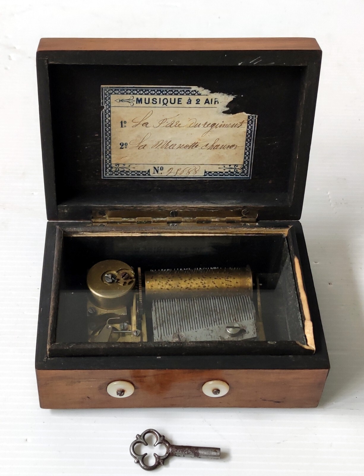 Music Box Snuff Box 2 Tunes Wood Walnut Burl Key Working Condition 19th Century