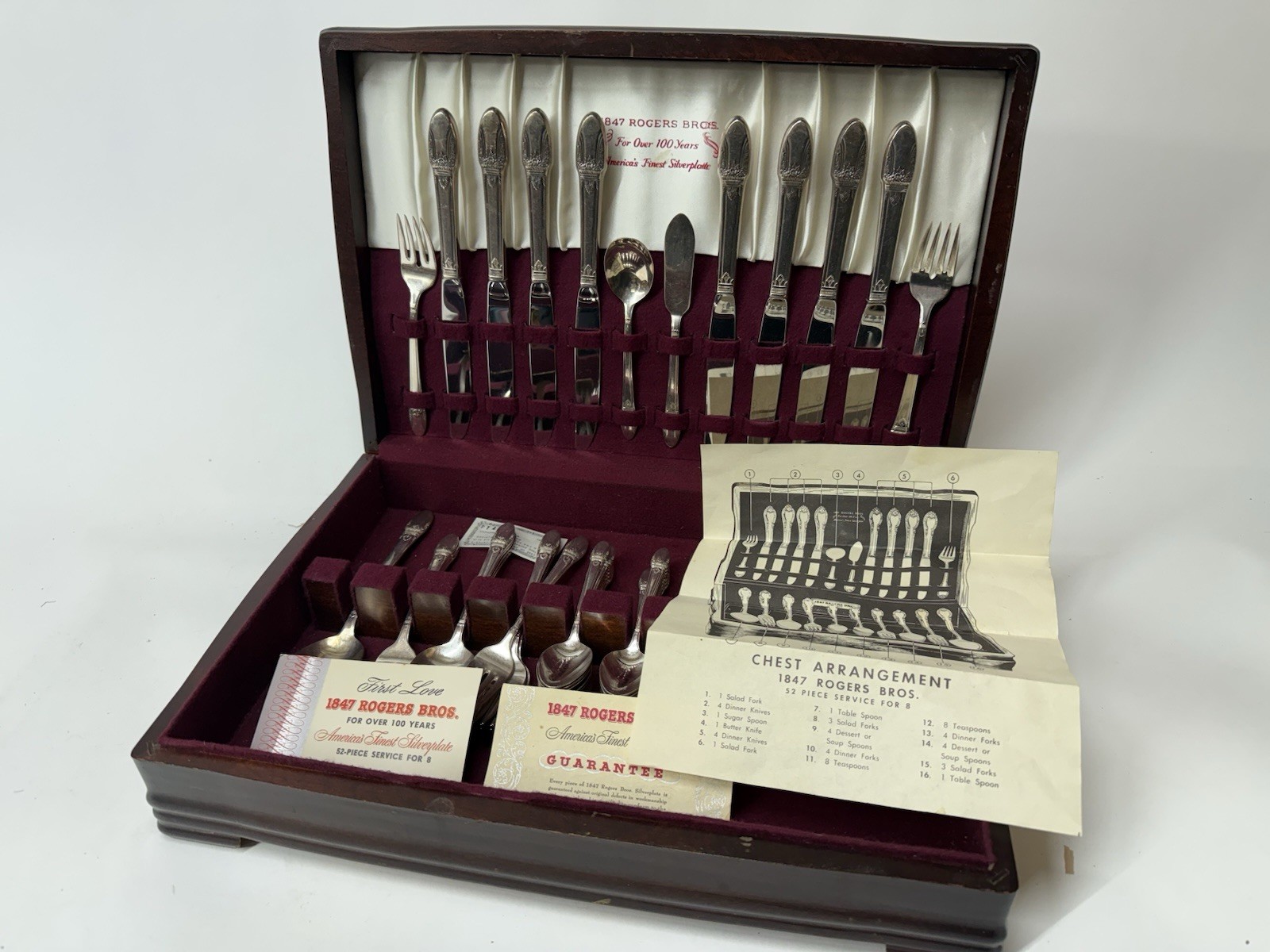 Vtg Wm. Rogers Bros 1847 Flatware Silverplate Set 52 PCS w/ Original Case