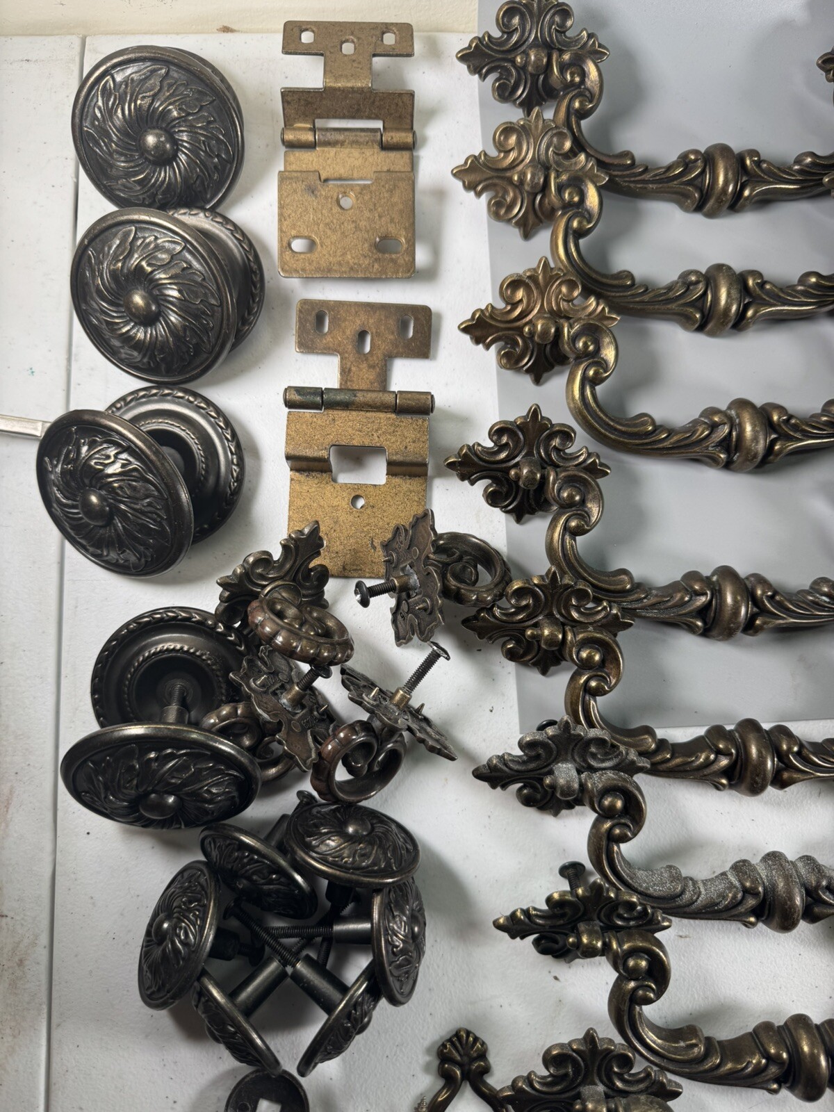 Vintage Ornate Drawer Pulls & Knobs Lot – Mixed Styles – 30+ Pieces