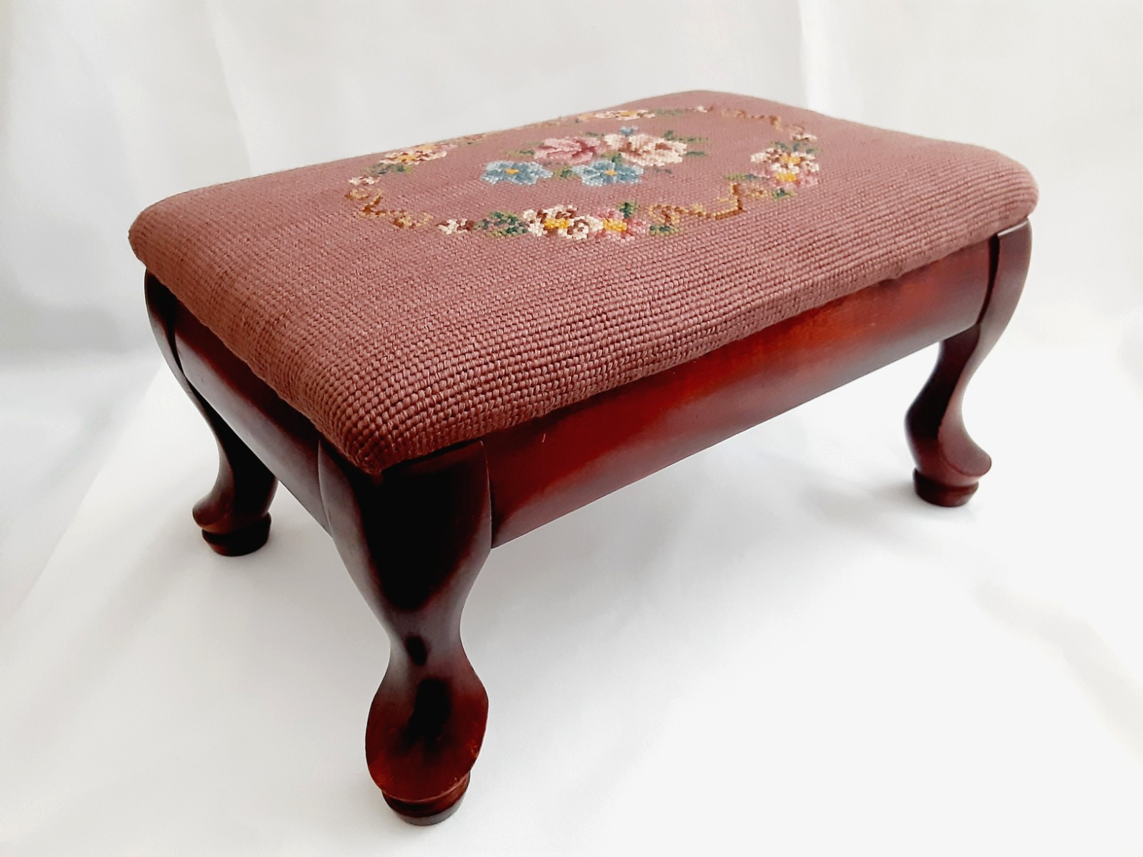 VINTAGE VICTORIAN STYLE FOOTSTOOL WITH HANDCRAFTED FLORAL NEEDLPOINT ~ 14.5” W