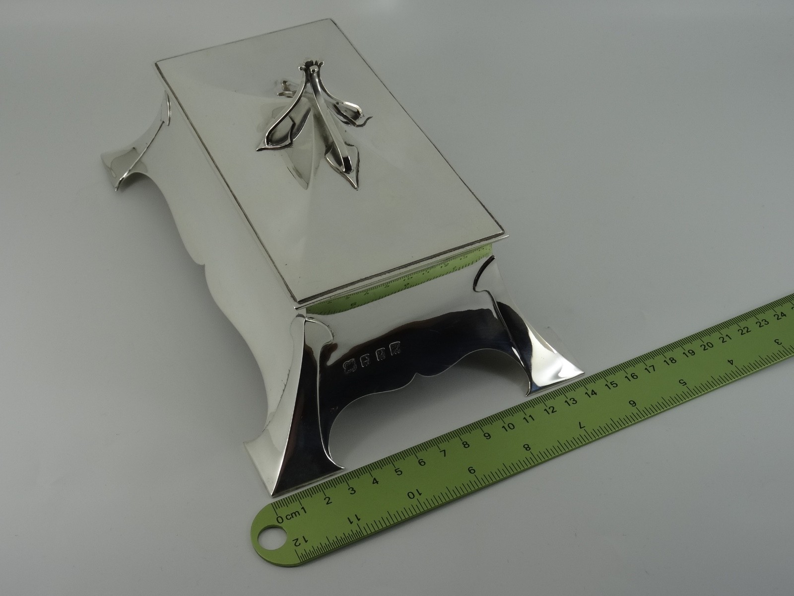 SOLID STERLING SILVER FINE LARGE EDWARDIAN ARTS & CRAFTS CASKET GLASOW 1904 632G