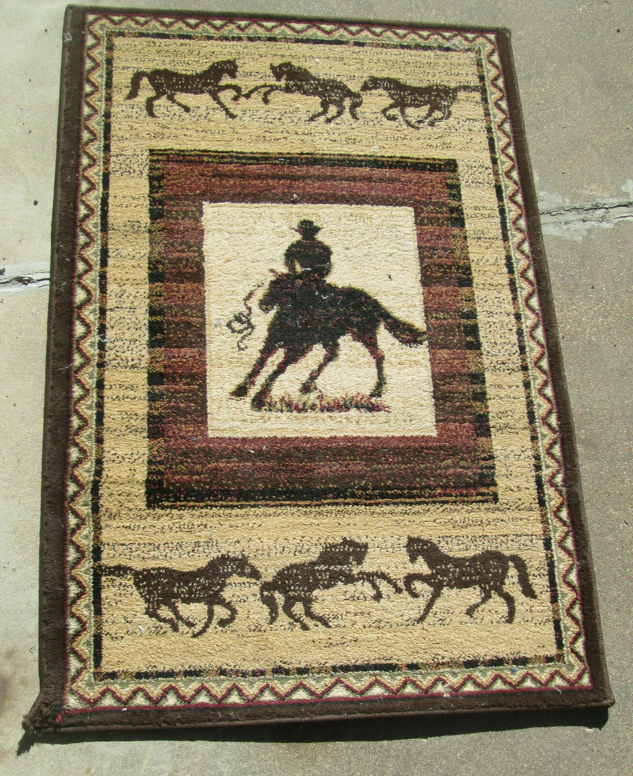 22″ X 30″ DYNASTY COLLECTION BROWN RUG WESTERN HORSES RIDERS RUNNER MADE TURKEY
