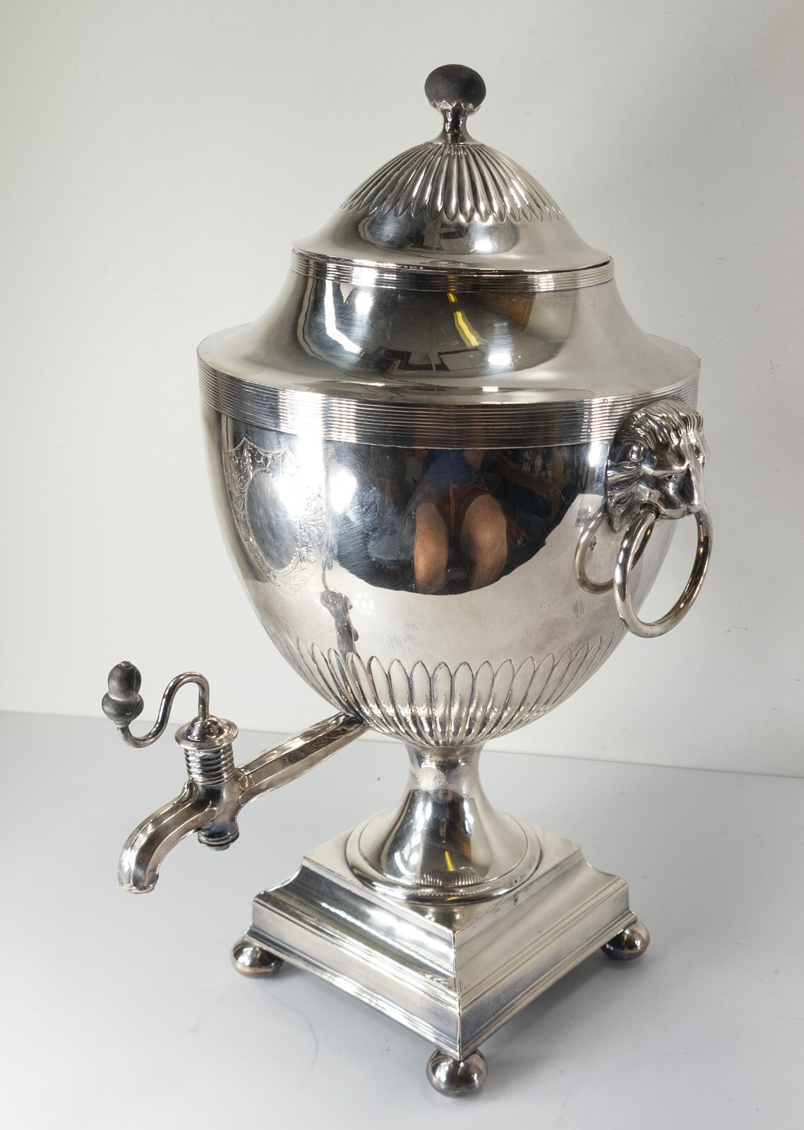 Antique English Old Sheffield Silverplate Hot Water Urn Lion Handles No Mono
