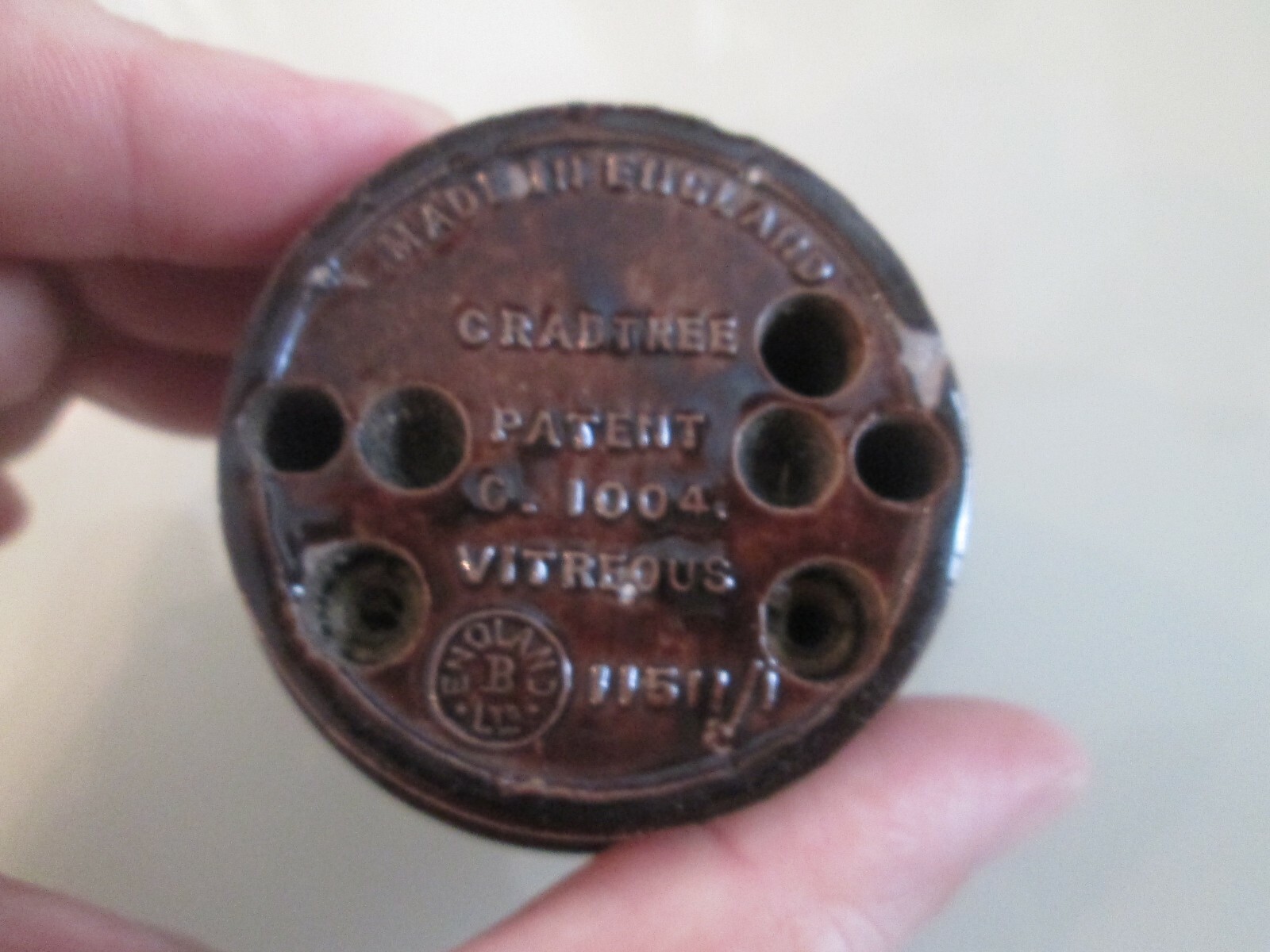 BAKELITE VINTAGE DOLLY LIGHT SWITCH
