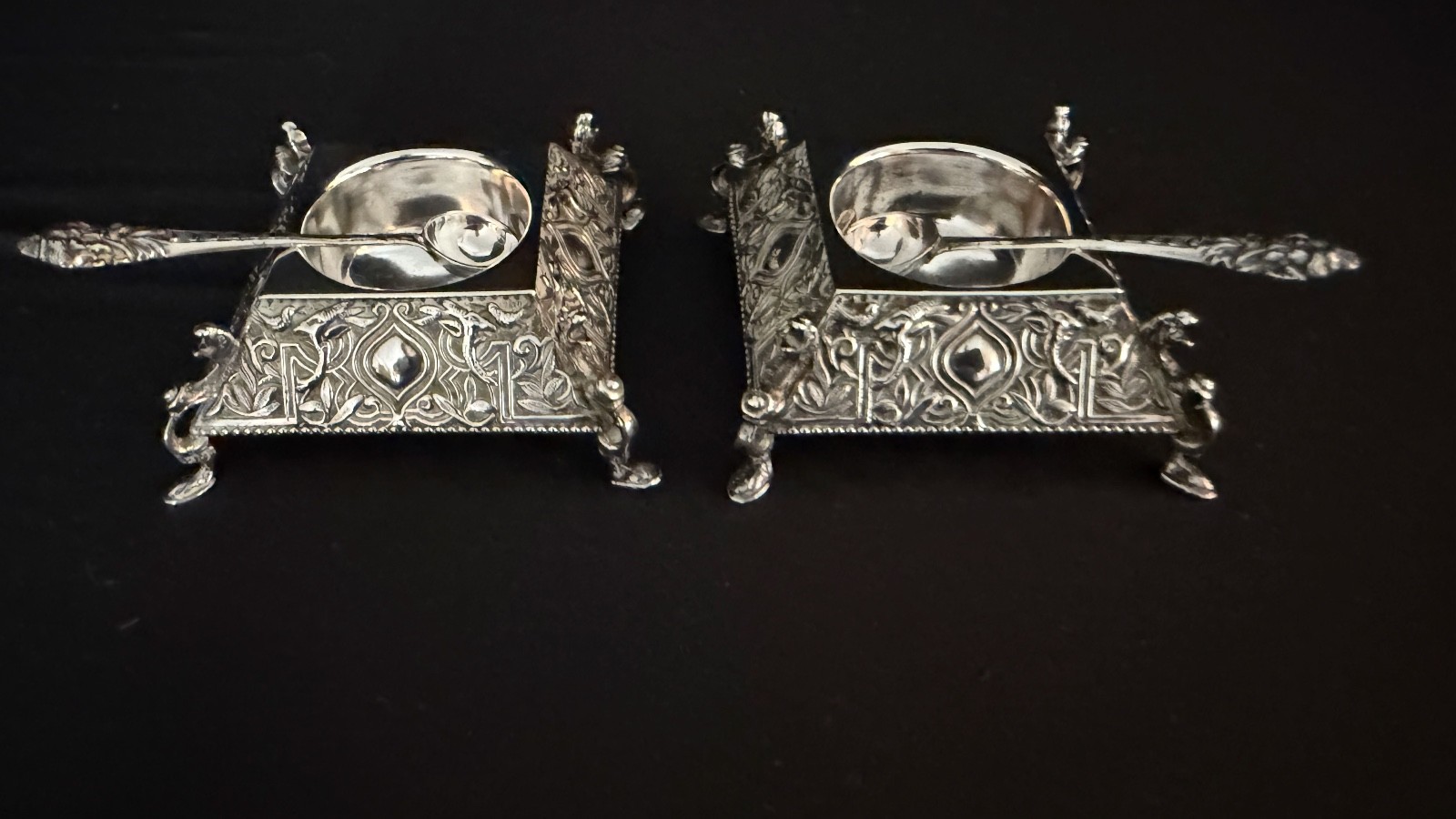 Antique Victorian Sterling Silver Individual Salt Cellars Matching Spoons 1875