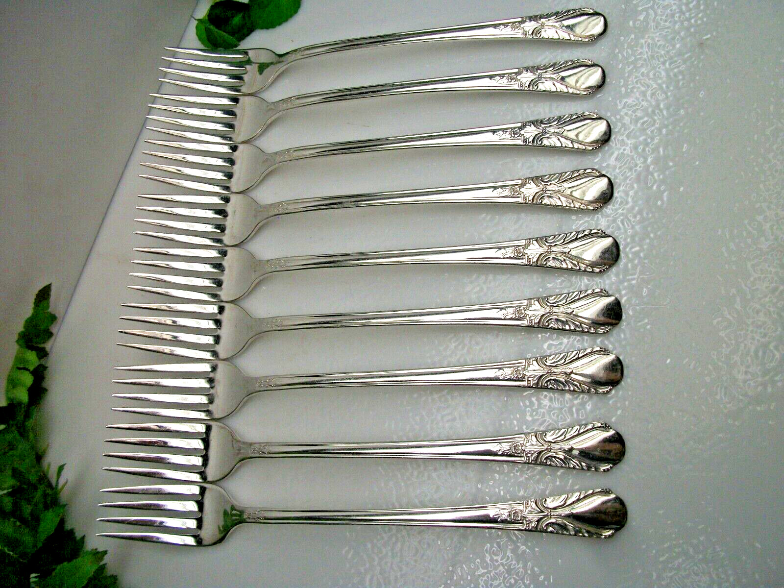 9 International Rogers AVALON Cabin Silverplate Grille Luncheon Forks 1940