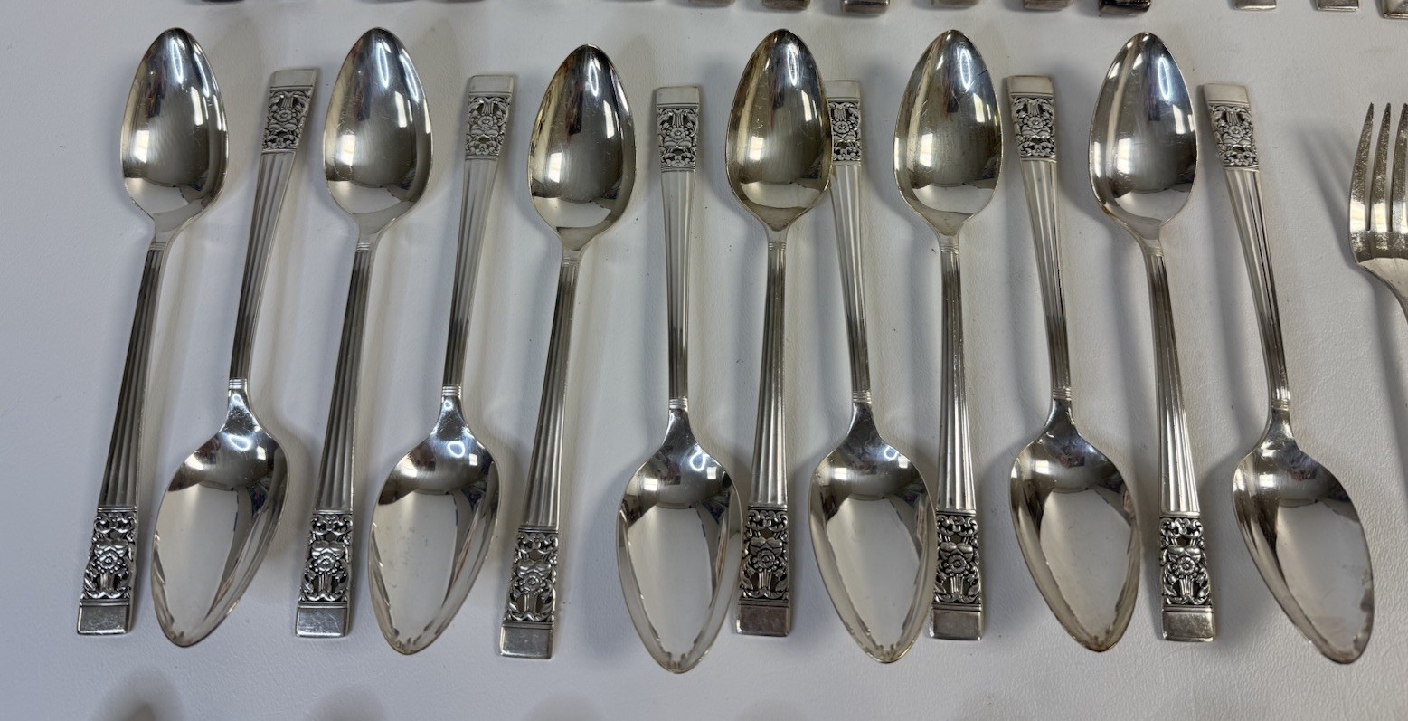 78 Pc Oneida Community CORONATION Silverplate Flatware Set Orig Box Serves 12