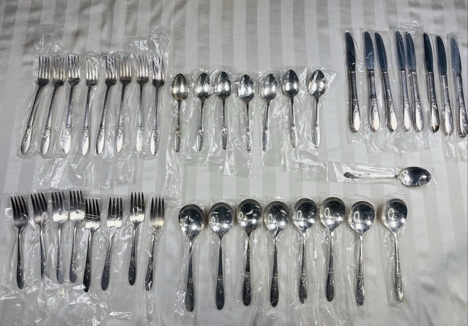 1948 Simeon L. & George H. Rogers Oneida Presentation Flatware 41 Pc Serve 8 USA