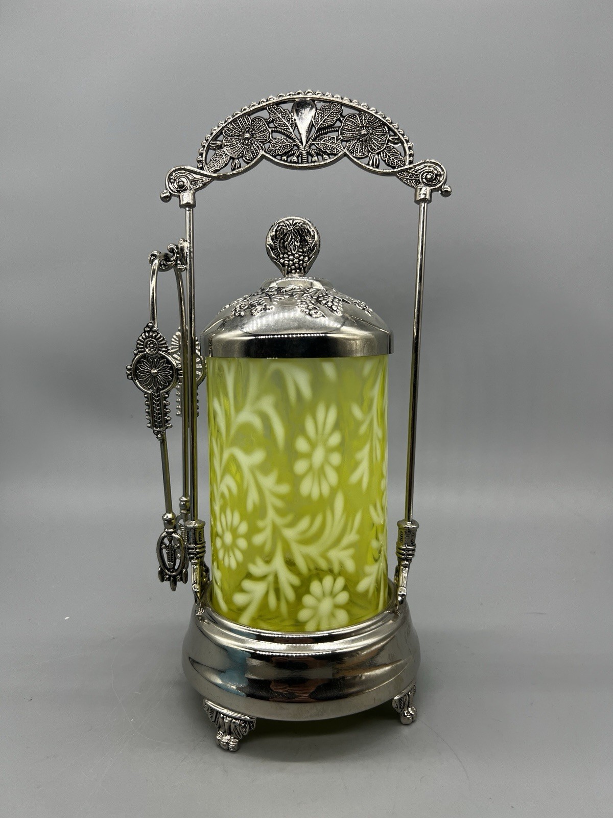 Fenton Topaz Opalescent Pickle Castor Daisy And Fern Silver Plated Uranium Glass