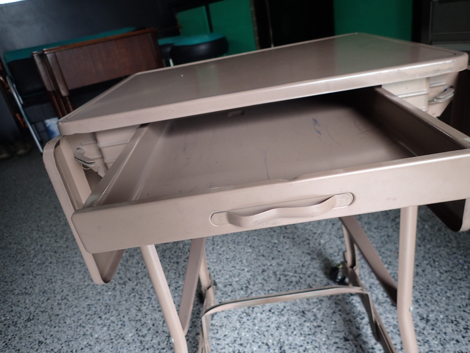 Vintage H-O-N TYPEWRITER TABLE Drop Leaf Metal Rolling Stand Muscatine Iowa
