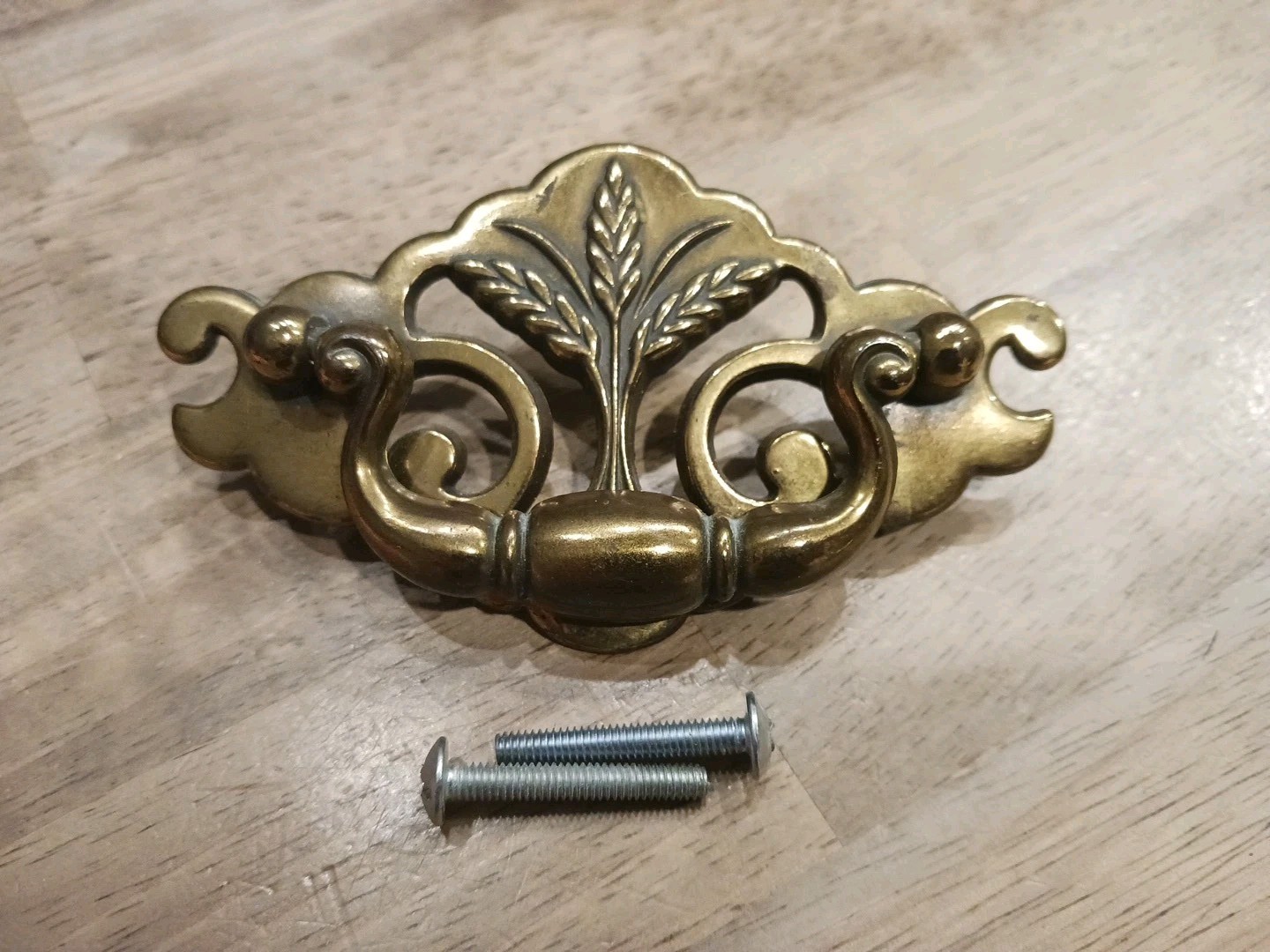 Vintage Chippendale Wheat Drawer Pull Handle 4-3/8” x 2-1/2” – 3” Centers