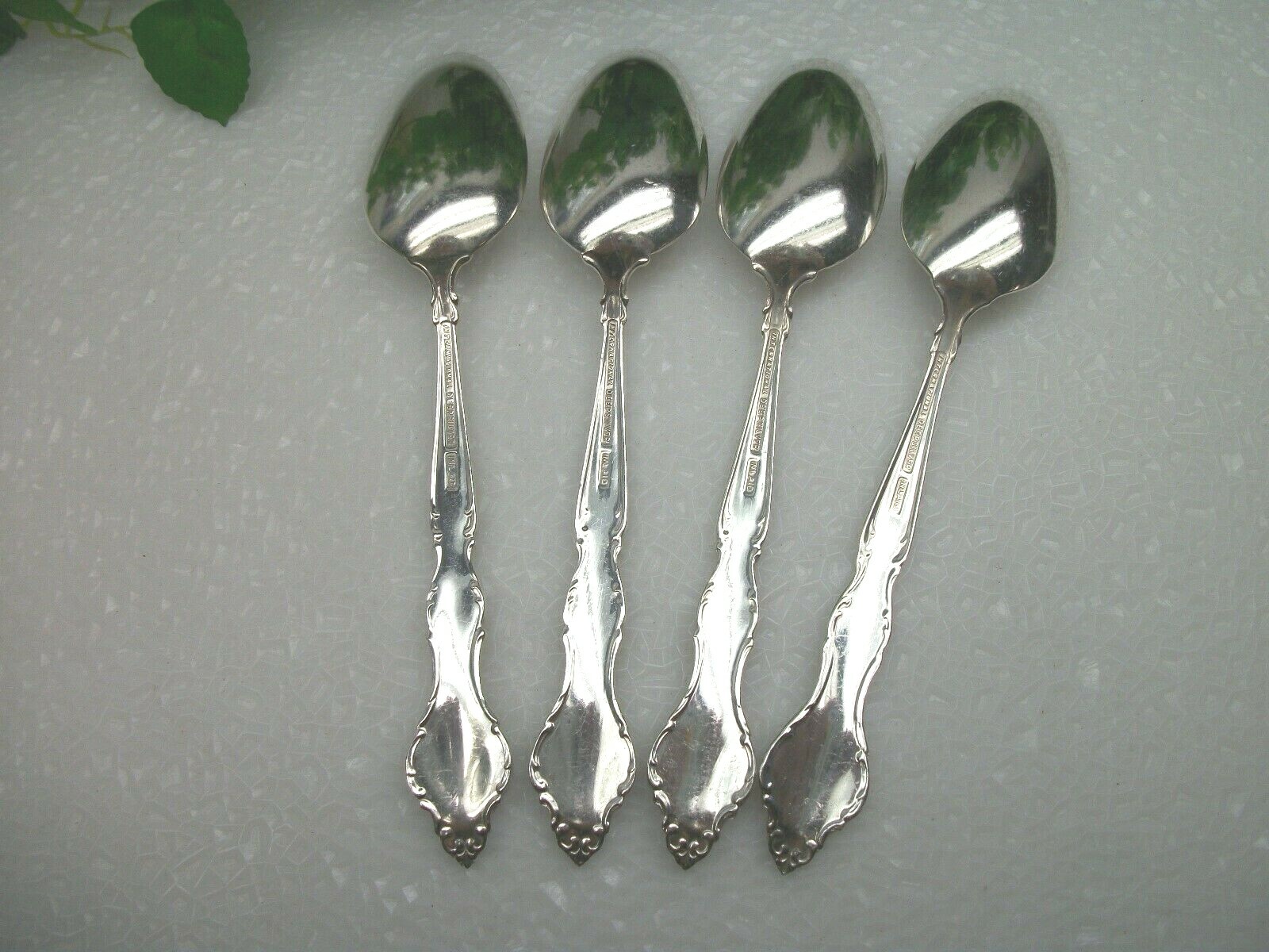 4 International Deep Silver WAKEFIELD Silverplate Teaspoons 1965