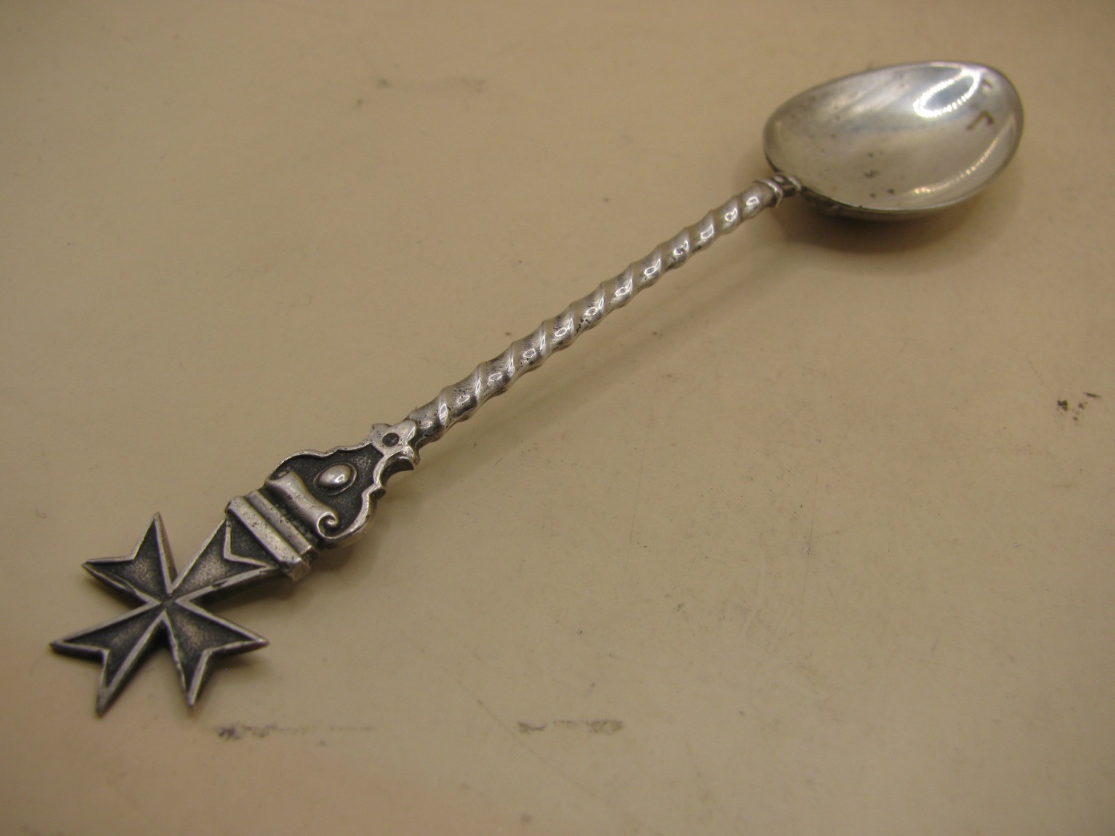 Antique / Vintage Continental Spoon With Maltese Cross Finial – 800