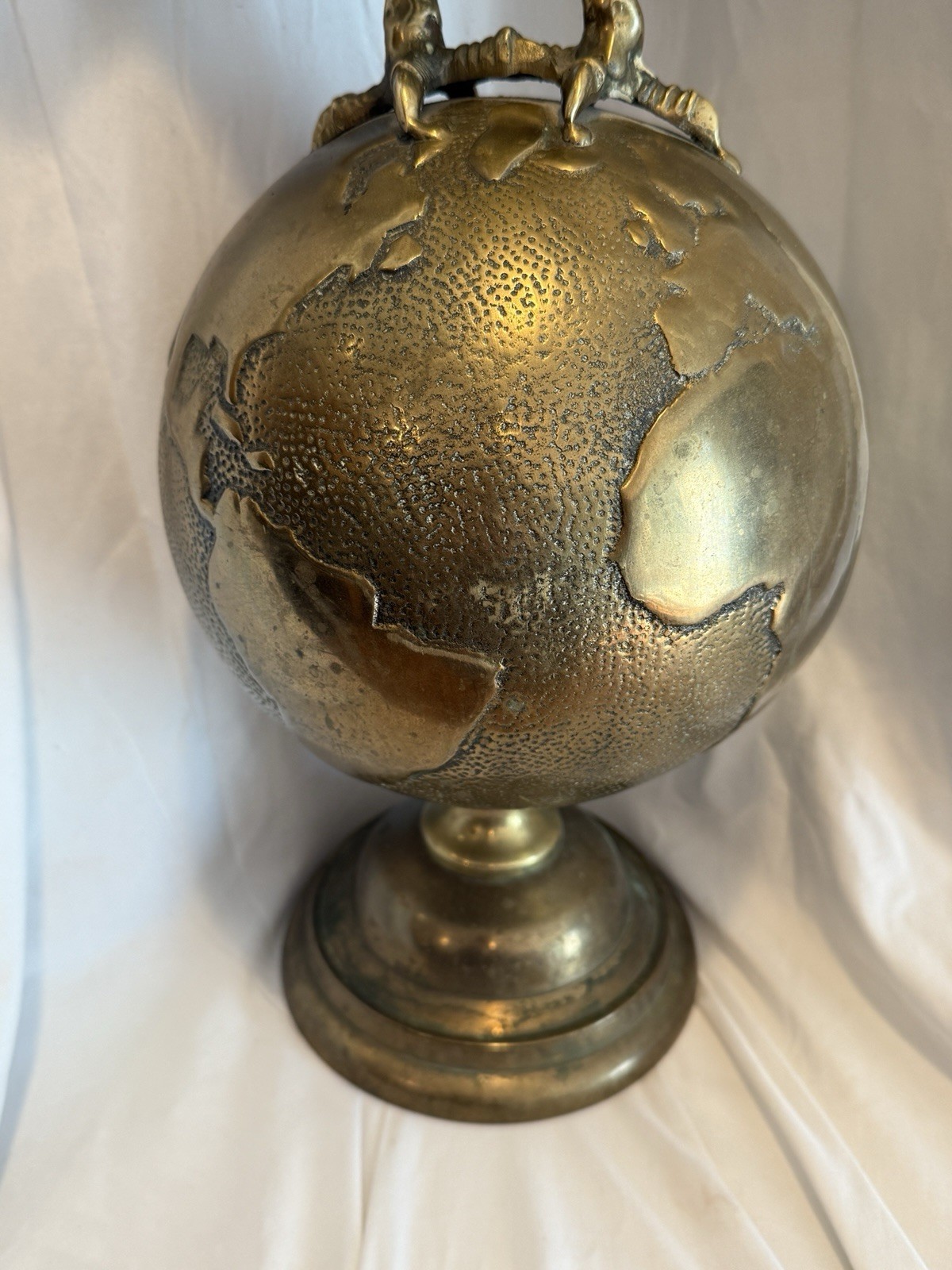 RARE EAGLE ON GLOBE IN SOLID BRASS, LATE 1800s GOV. BUILDING FLAG POLE TOPPER